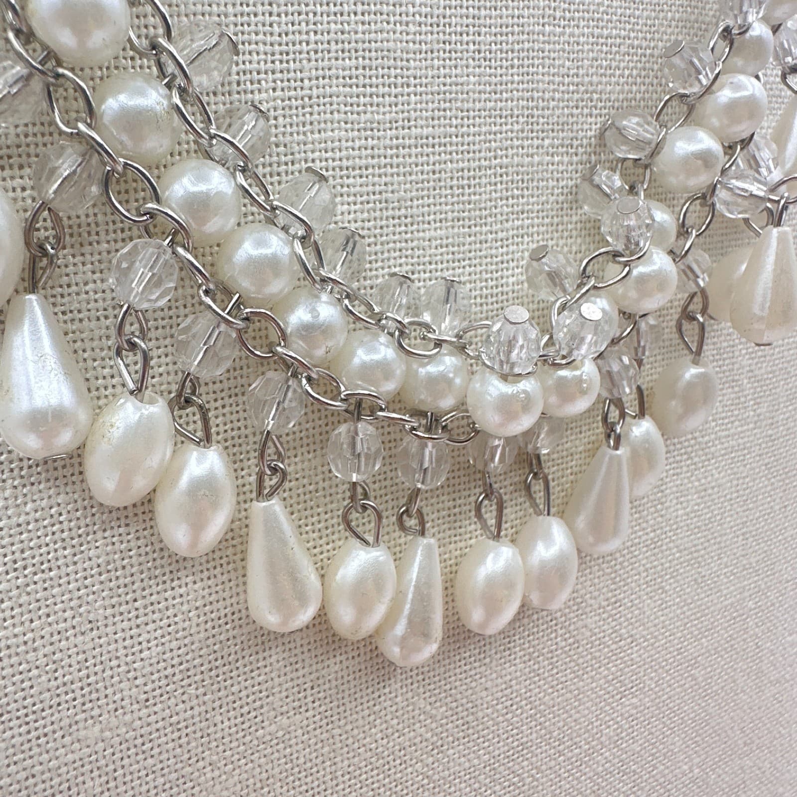 Vintage 90s Silver Tone Faux Pearl & Glass Bib Necklace White Teardrop Fringe - Thumbnail 5