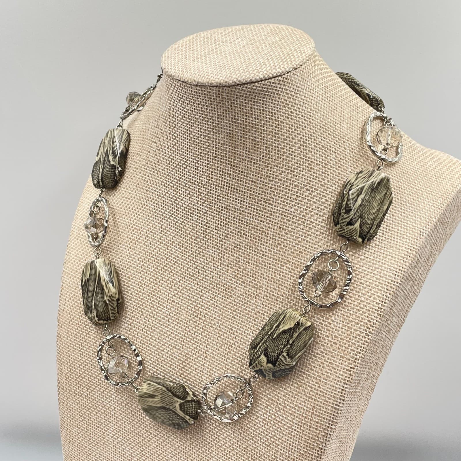 VTG Silver Tone Snakeskin Print Resin Statement Necklace Chunky Crystal Beaded - Thumbnail 5