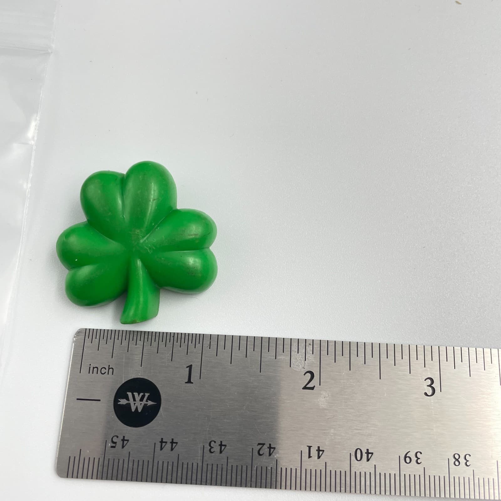 Vintage 80s Hallmark Patrick's Day Pin Shamrock Clover Hearts Smile Face Jewelry - Thumbnail 9
