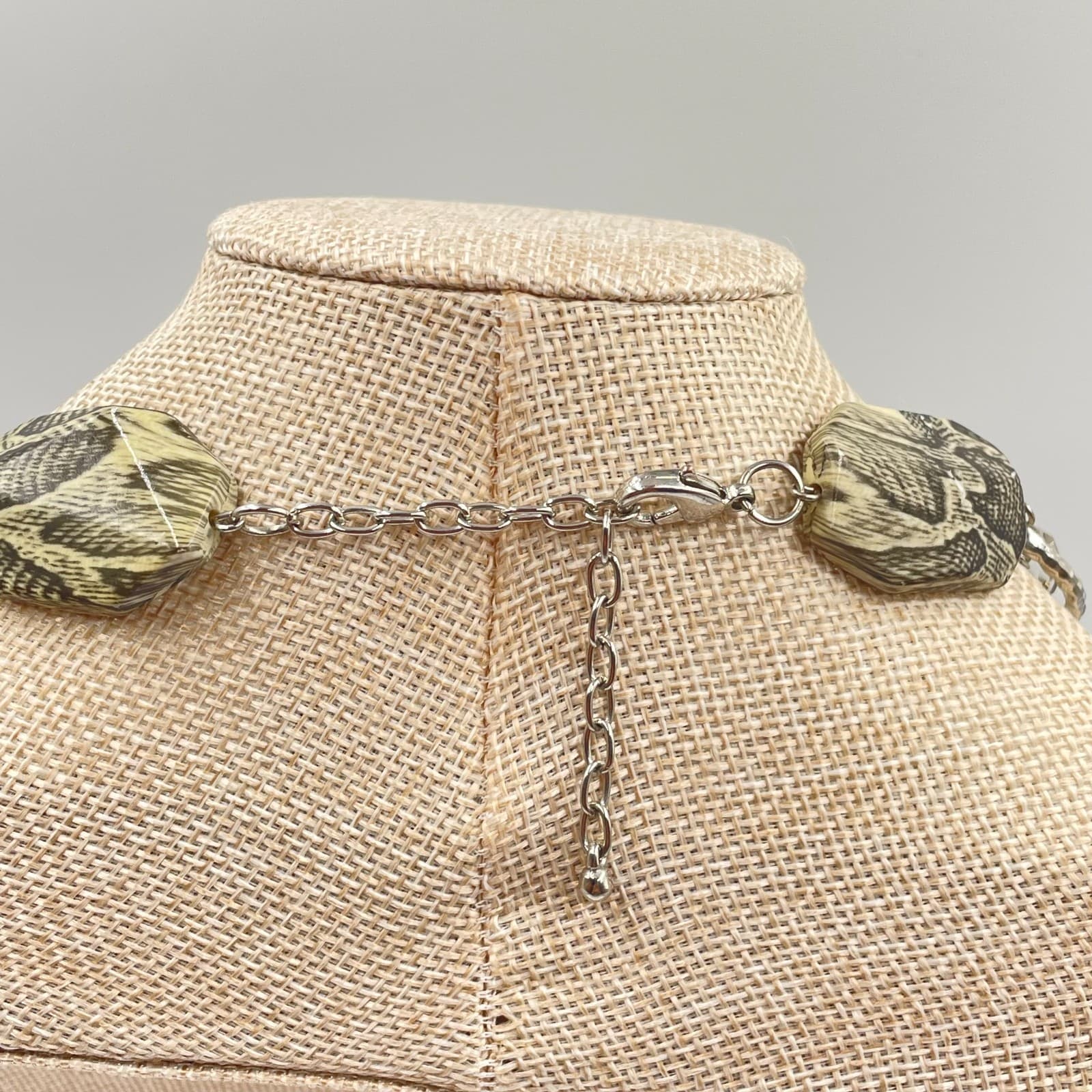 VTG Silver Tone Snakeskin Print Resin Statement Necklace Chunky Crystal Beaded - Thumbnail 7