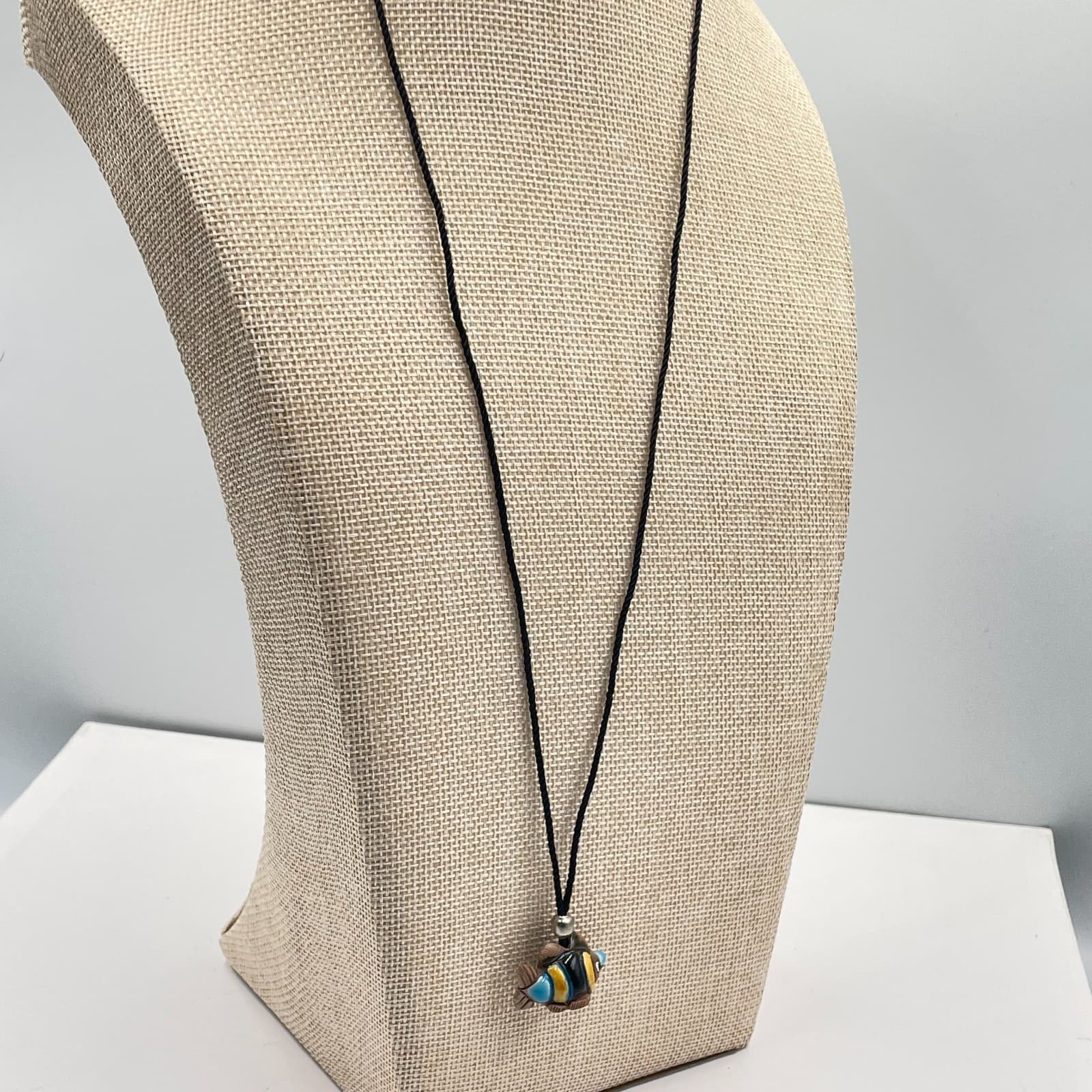 Vintage Hand Painted Ceramic Tropical Fish Pendant Necklace Peru Artisan Jewelry - Thumbnail 7