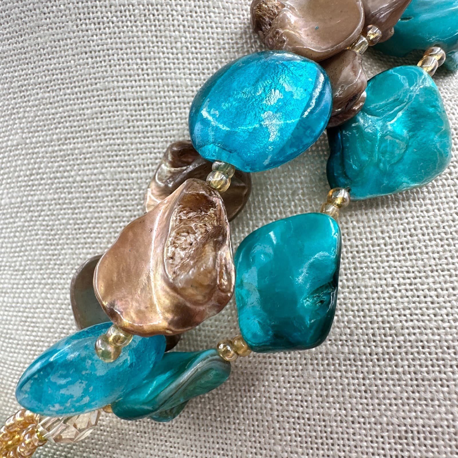 Vintage 90s Initial B Shell Pendant Statement Necklace Brown Glass Bead Jewelry - Thumbnail 5