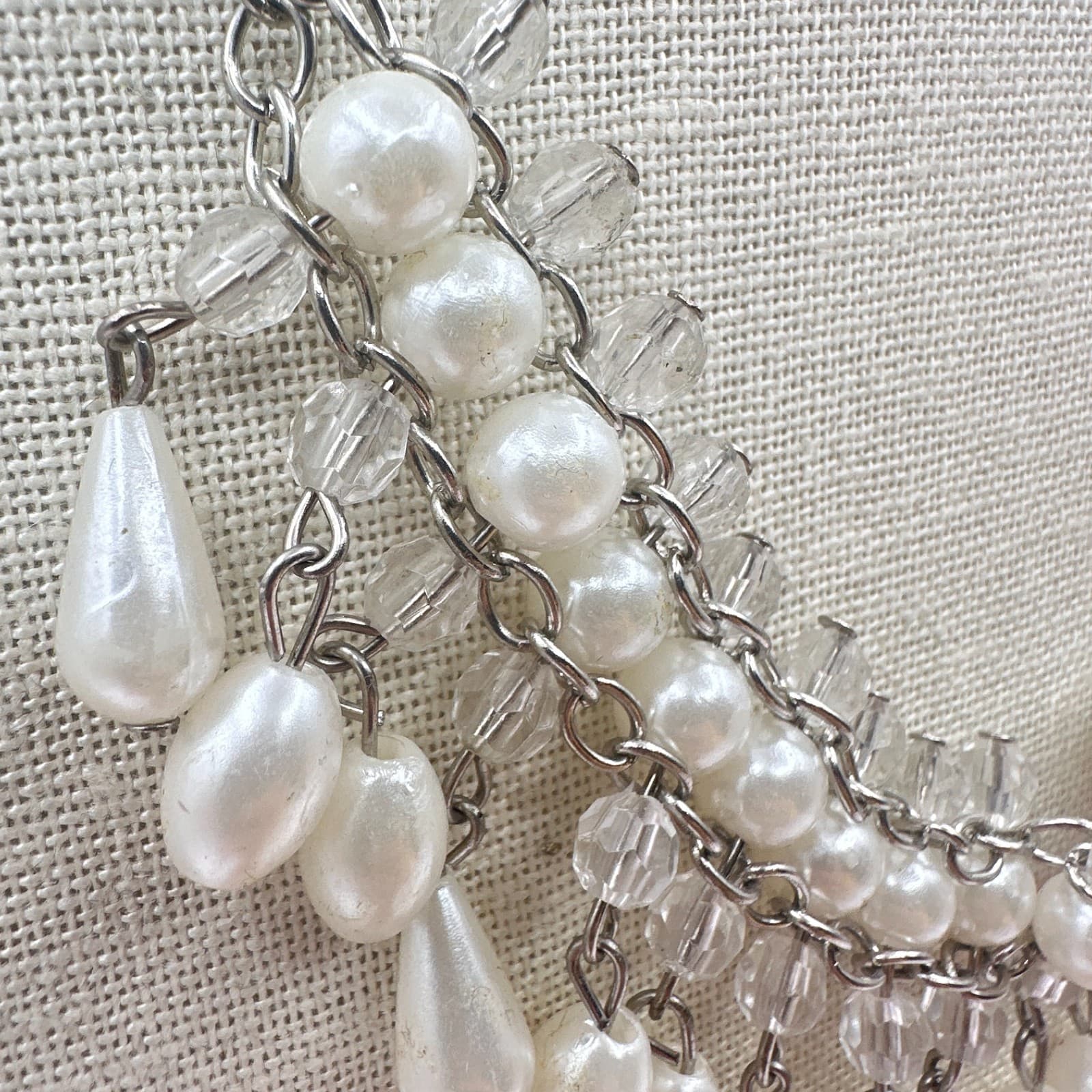Vintage 90s Silver Tone Faux Pearl & Glass Bib Necklace White Teardrop Fringe - Thumbnail 4