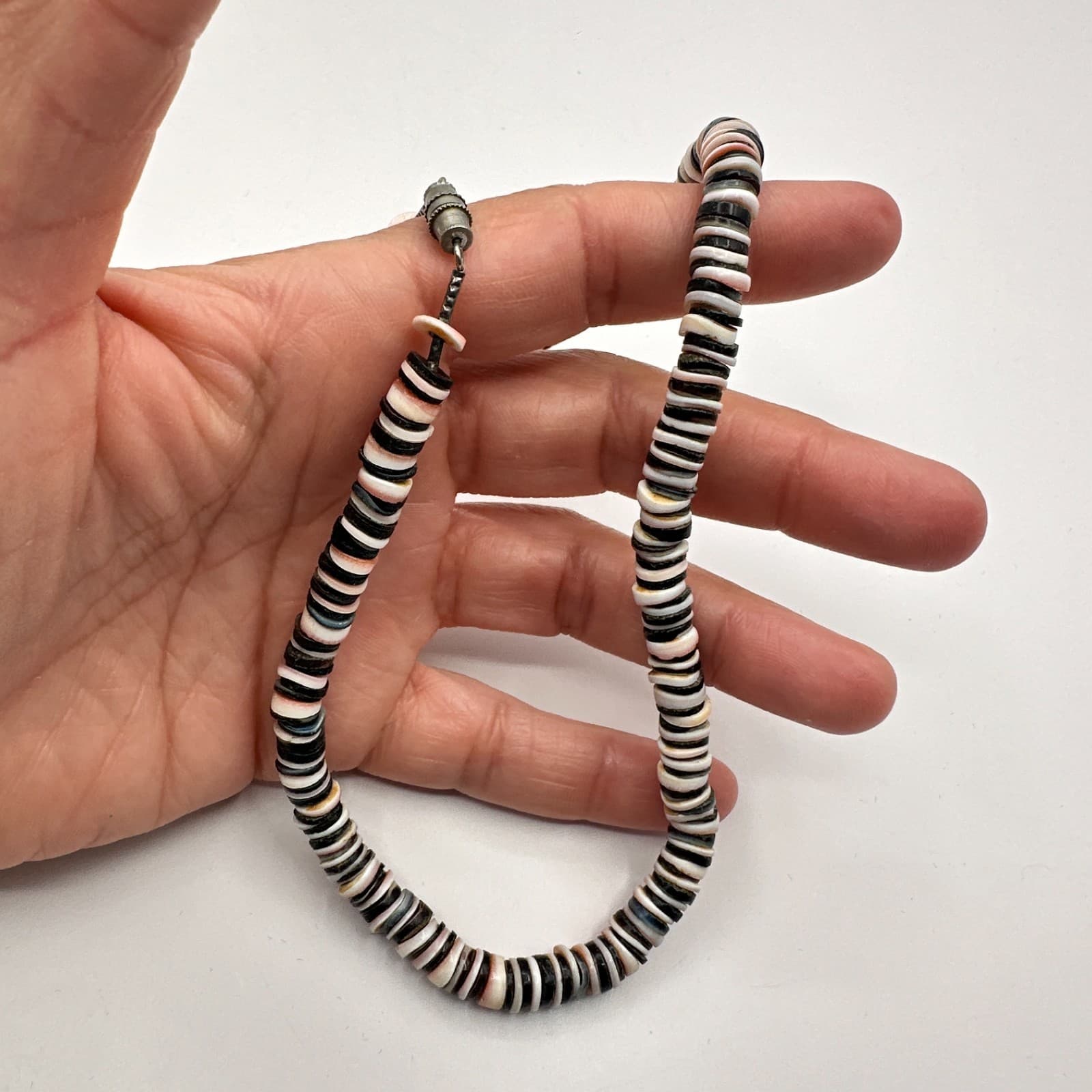 Vintage 70s Heishe Shell Necklace Choker Boho Tribal Fashion Women's Jewelry - Thumbnail 6