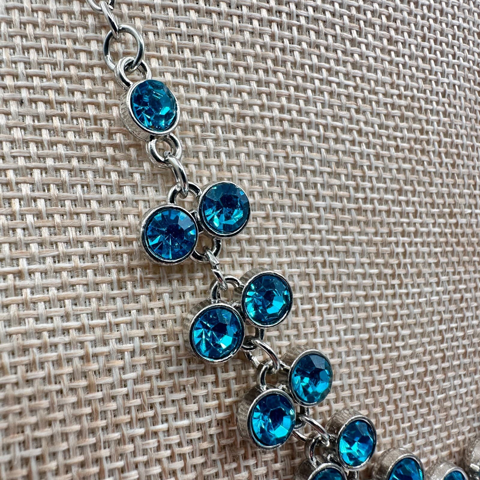 Vintage 90s Blue Sparkle Glass Rhinestones Collar Necklace Silver Tone Jewelry - Thumbnail 5