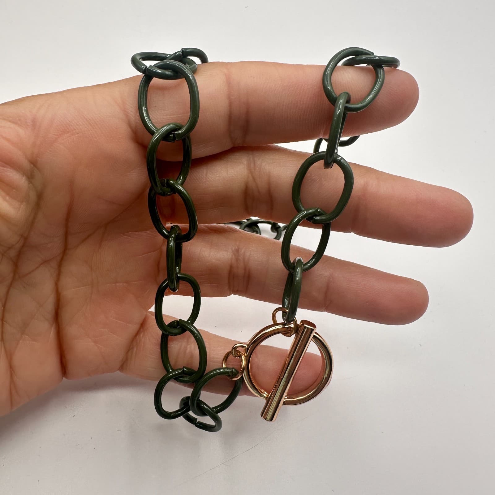 Vintage Y2K Green Oval Link Chain Toggle Clasp Necklace Gold Tone Jewelry - Thumbnail 8