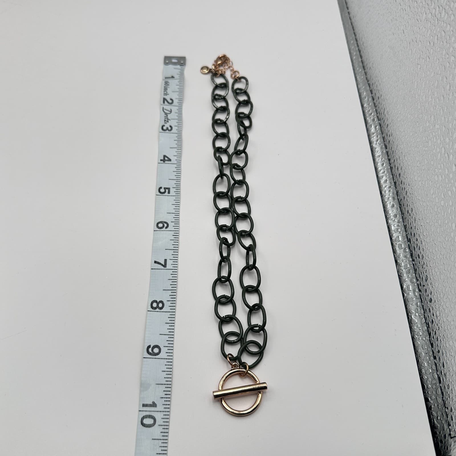 Vintage Y2K Green Oval Link Chain Toggle Clasp Necklace Gold Tone Jewelry - Thumbnail 9