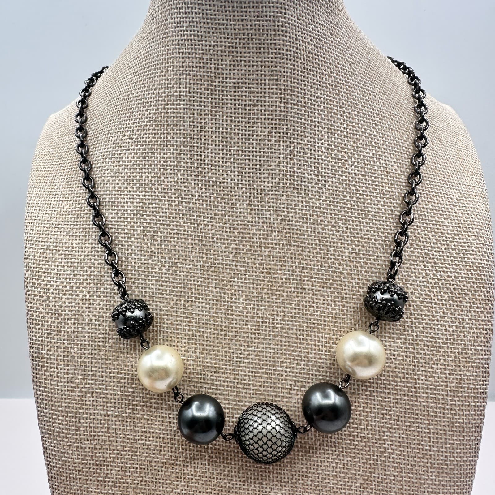 Vintage Y2K White Black Faux Pearl Beaded Statement Necklace Classic Jewelry - Thumbnail 5