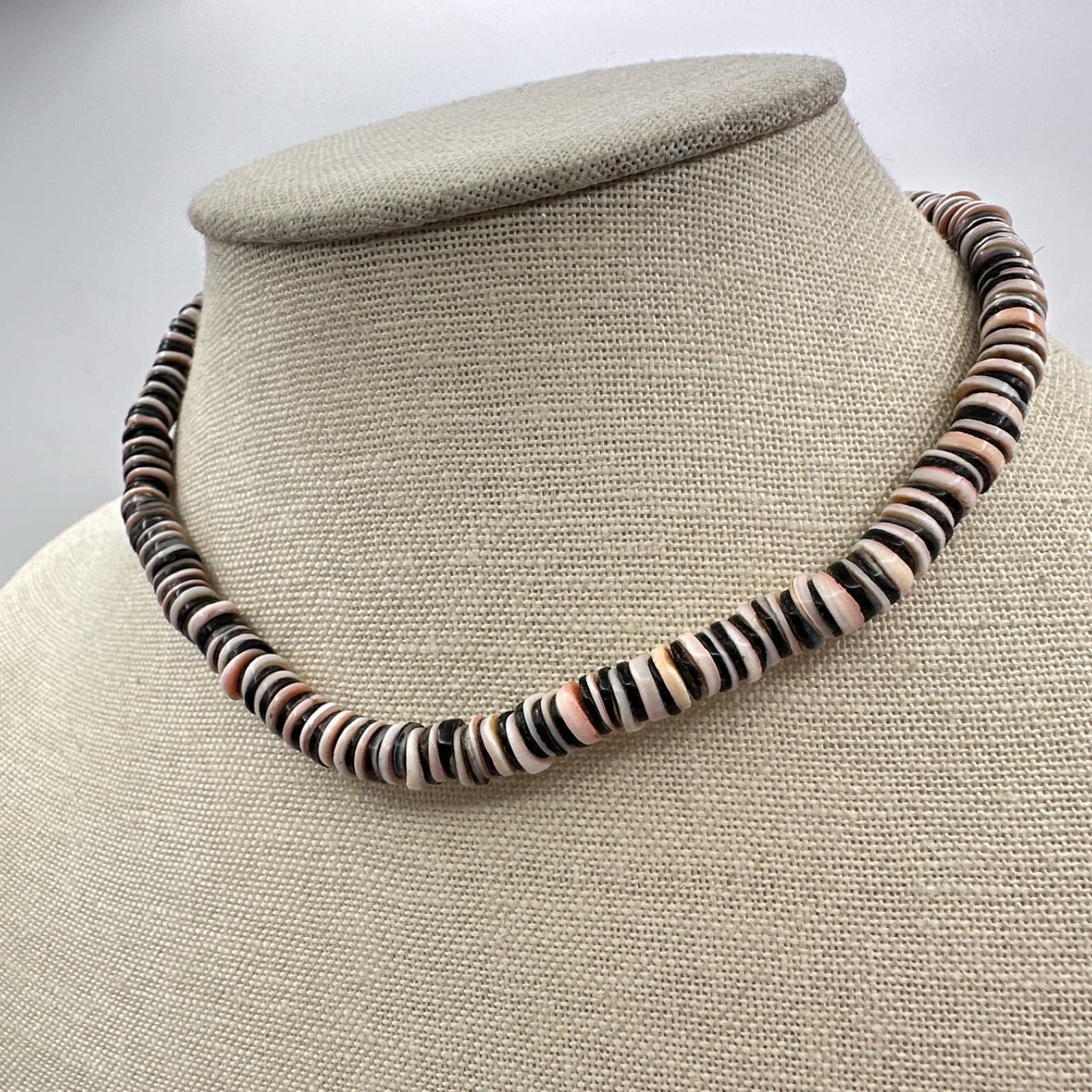 Vintage 70s Heishe Shell Necklace Choker Boho Tribal Fashion Women's Jewelry - Thumbnail 4