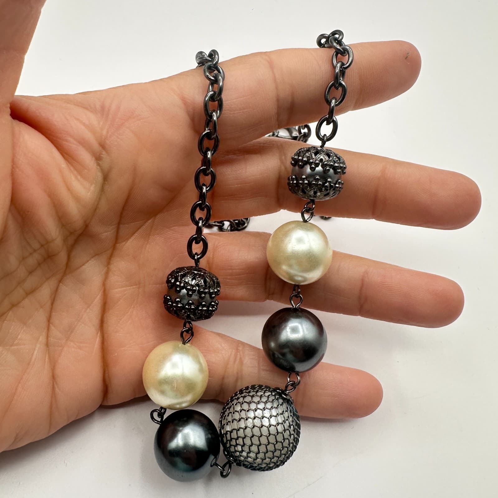 Vintage Y2K White Black Faux Pearl Beaded Statement Necklace Classic Jewelry - Thumbnail 6