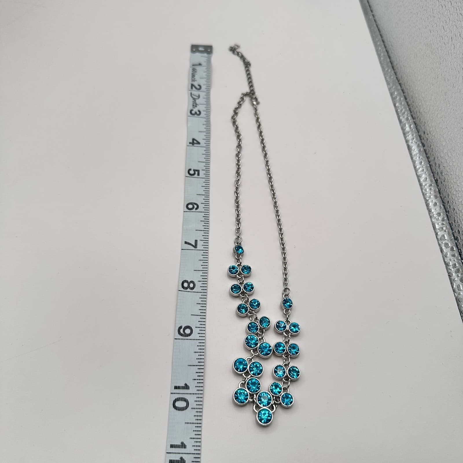 Vintage 90s Blue Sparkle Glass Rhinestones Collar Necklace Silver Tone Jewelry - Thumbnail 7