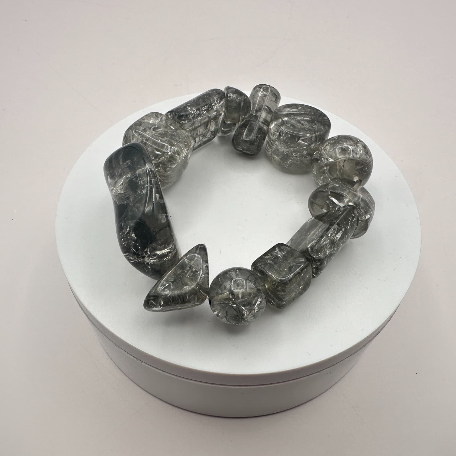 Vintage Y2K Smokey Grey Stretch Beaded Bracelet Women's Classic Fashion Jewelry - Thumbnail 6