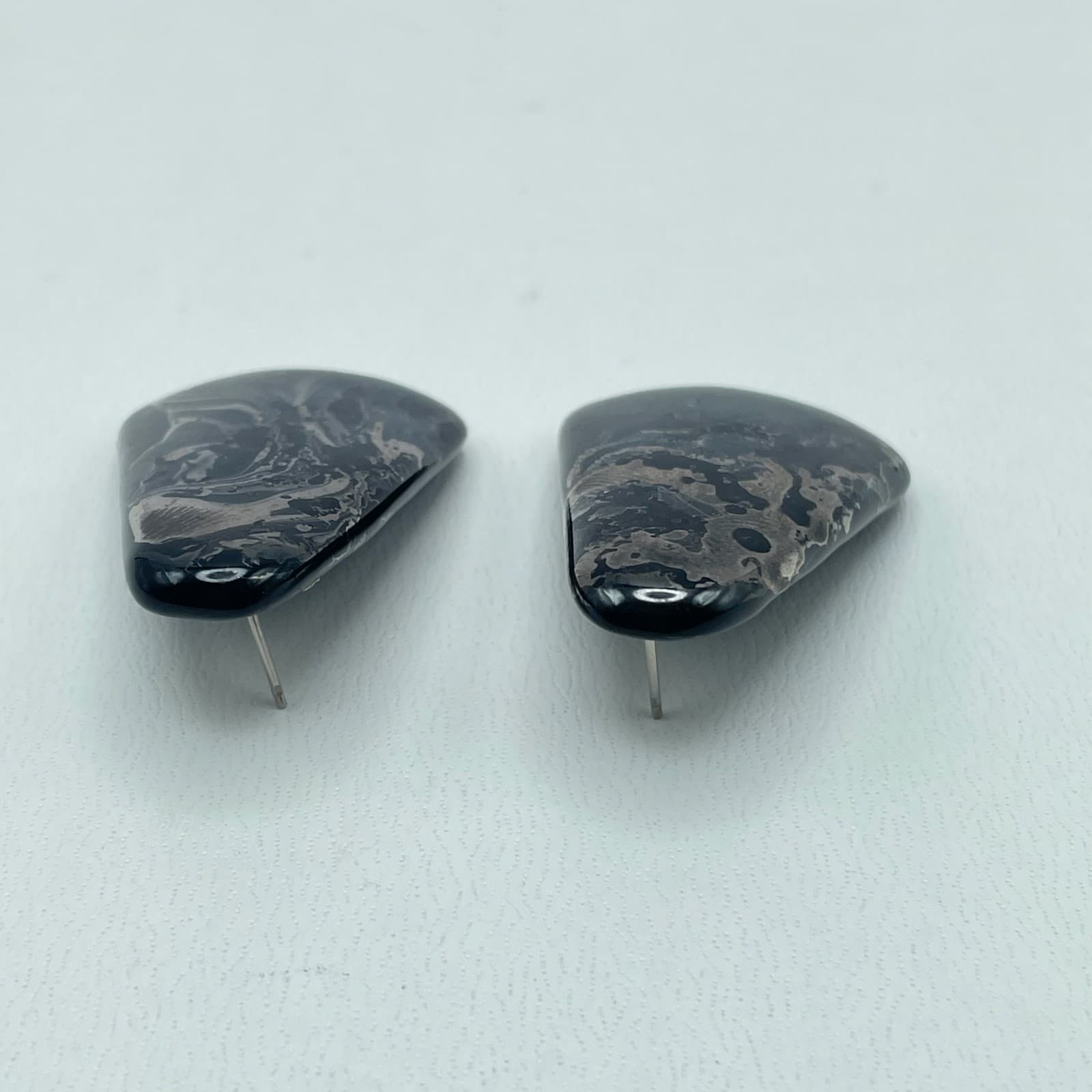 Vintage 90s Black Silver Marble Dangle Earrings Retro Statement Abstract Jewelry - Thumbnail 3