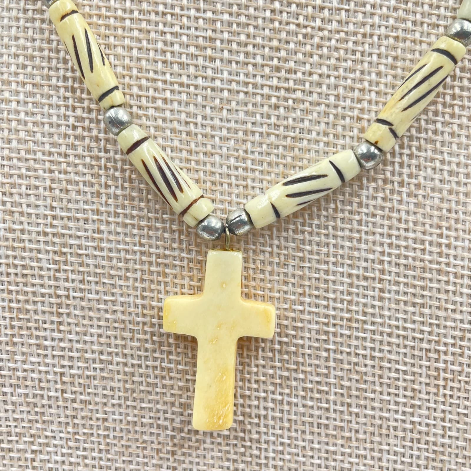 Religious Silver-Tone Beige Batik Beaded Carved Cross Pendant Necklace - Thumbnail 3