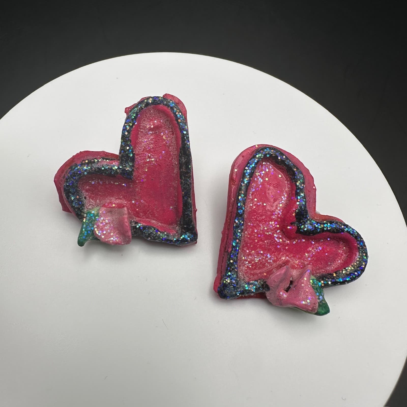 Vintage 90s Neon Pink Glitter Heart Post Stud Earrings Grunge Statement Jewelry - Thumbnail 2