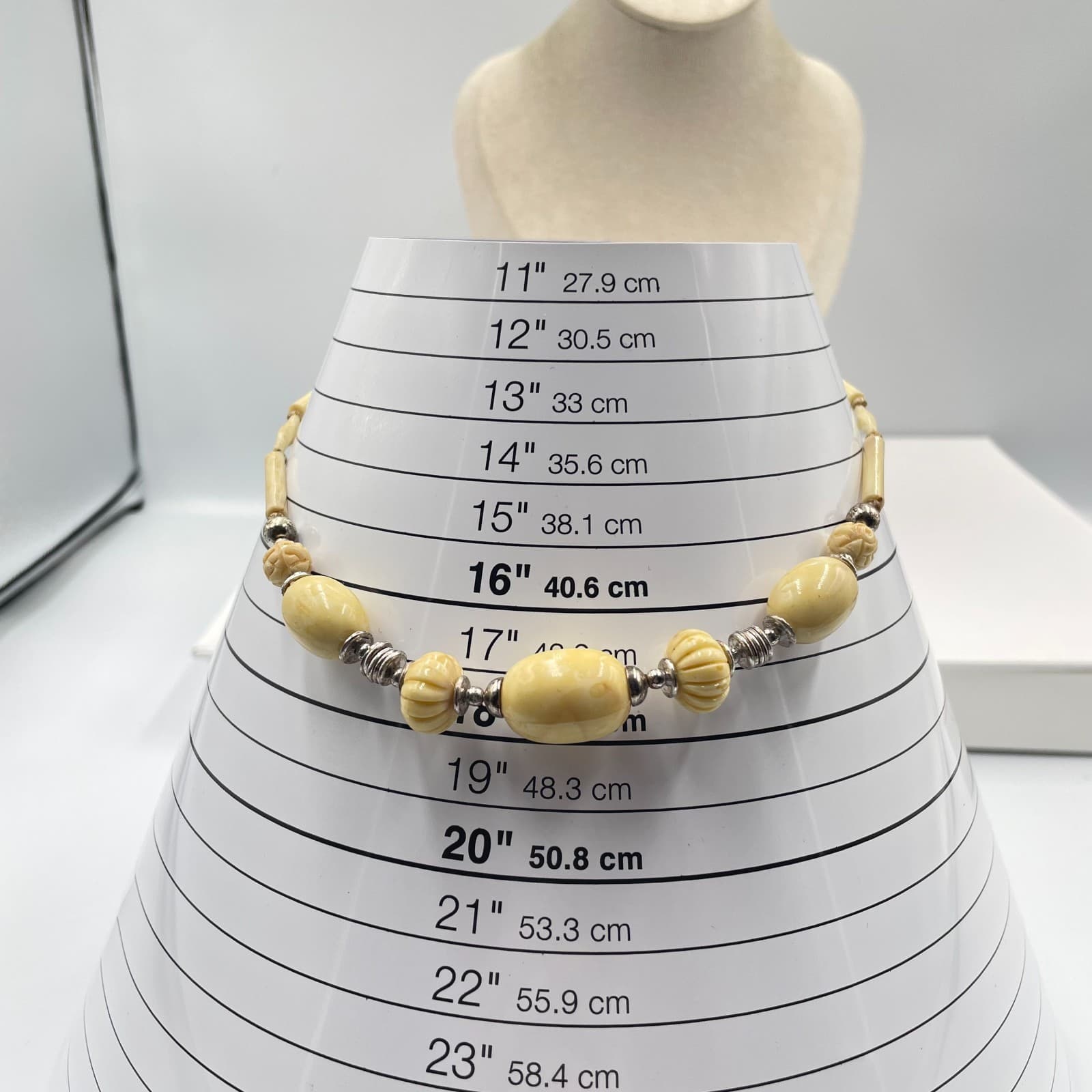 Vintage 1960s Artisan Tribal Silver-Tone Cream Carved Resin Beaded Necklace - Thumbnail 7