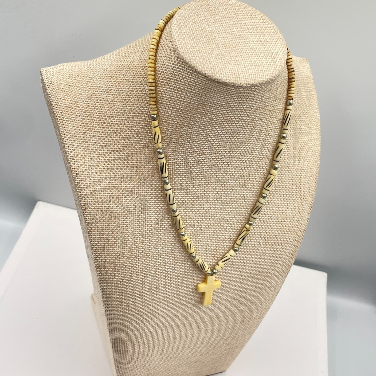 Religious Silver-Tone Beige Batik Beaded Carved Cross Pendant Necklace - Thumbnail 7