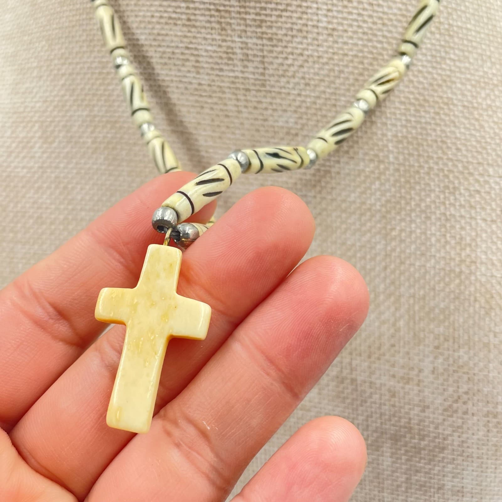 Religious Silver-Tone Beige Batik Beaded Carved Cross Pendant Necklace - Thumbnail 5