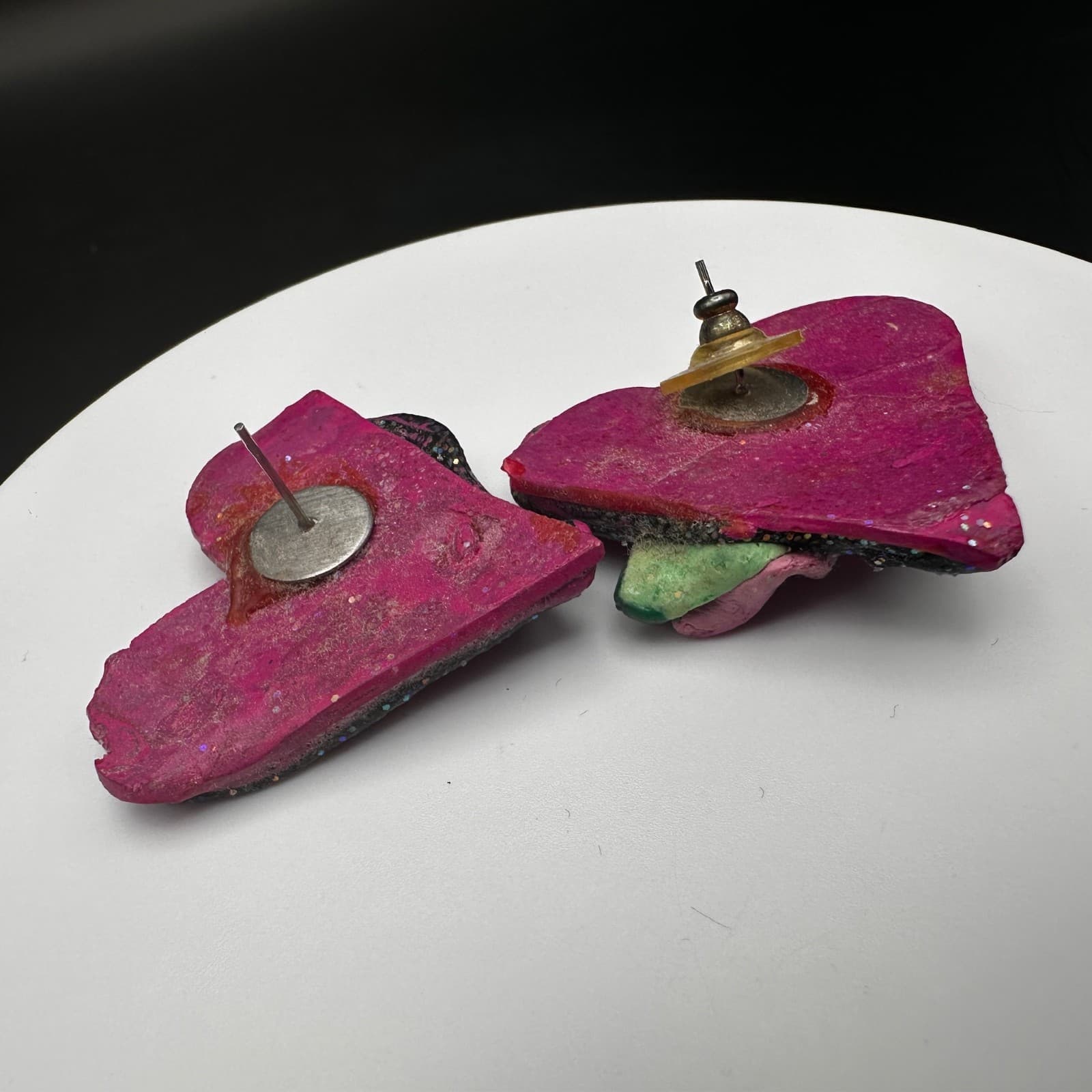 Vintage 90s Neon Pink Glitter Heart Post Stud Earrings Grunge Statement Jewelry - Thumbnail 4