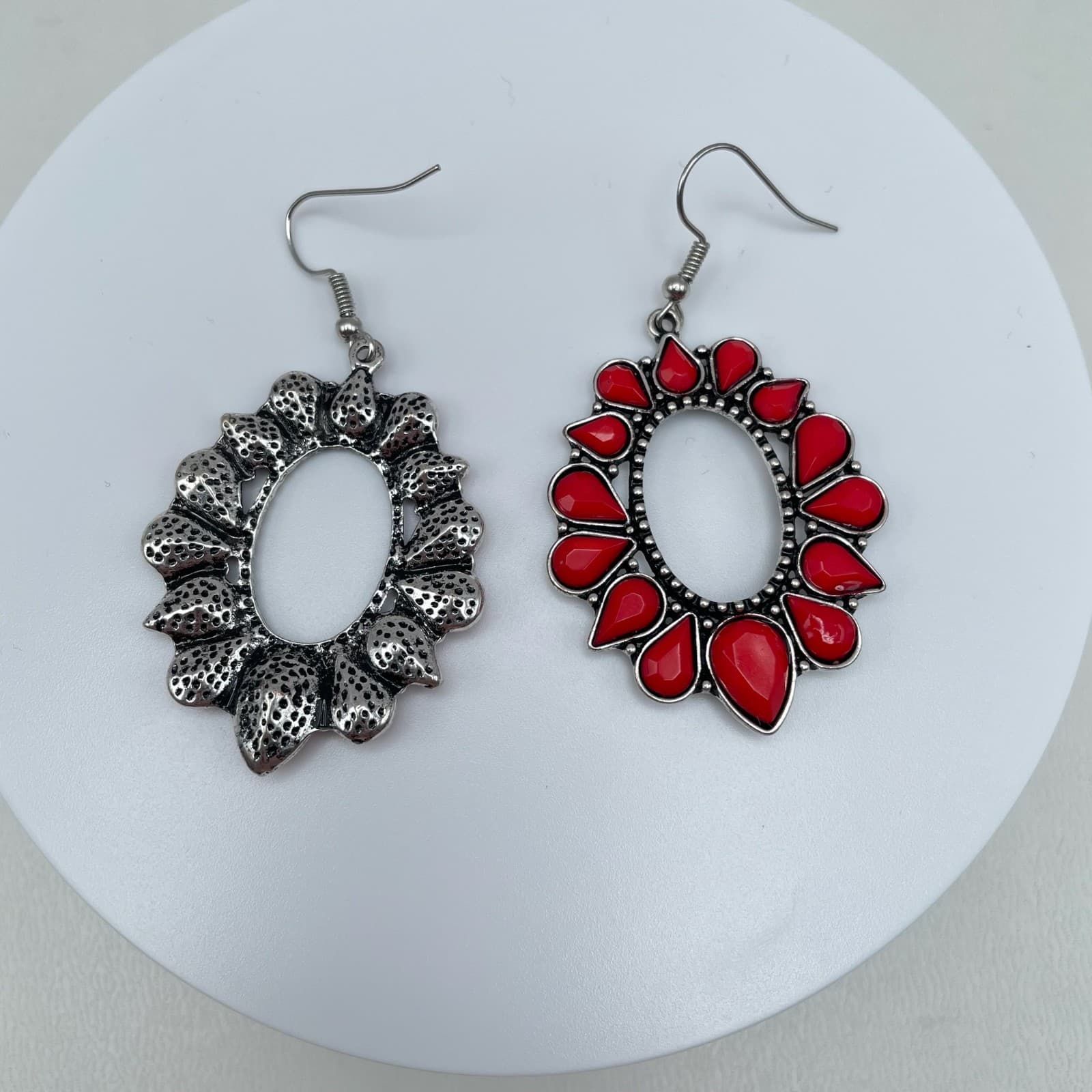 Vintage 80s Red Stone Silver Tone Oval Drop Large Earrings Women's Jewelry - Image 1