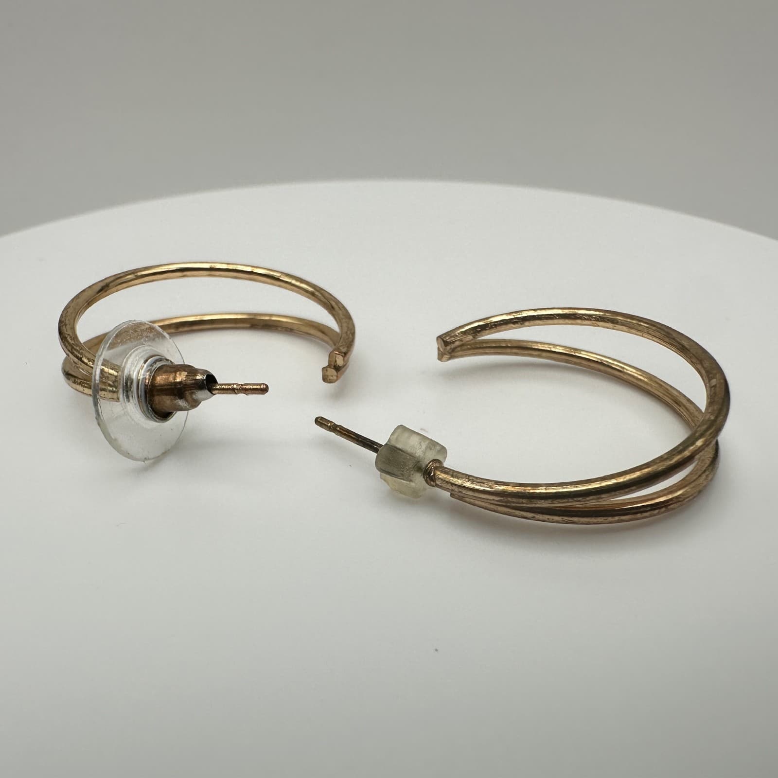 Vintage 90s Gold Tone Double Hoop Earrings – Stud Post Fashion Jewelry - Thumbnail 2