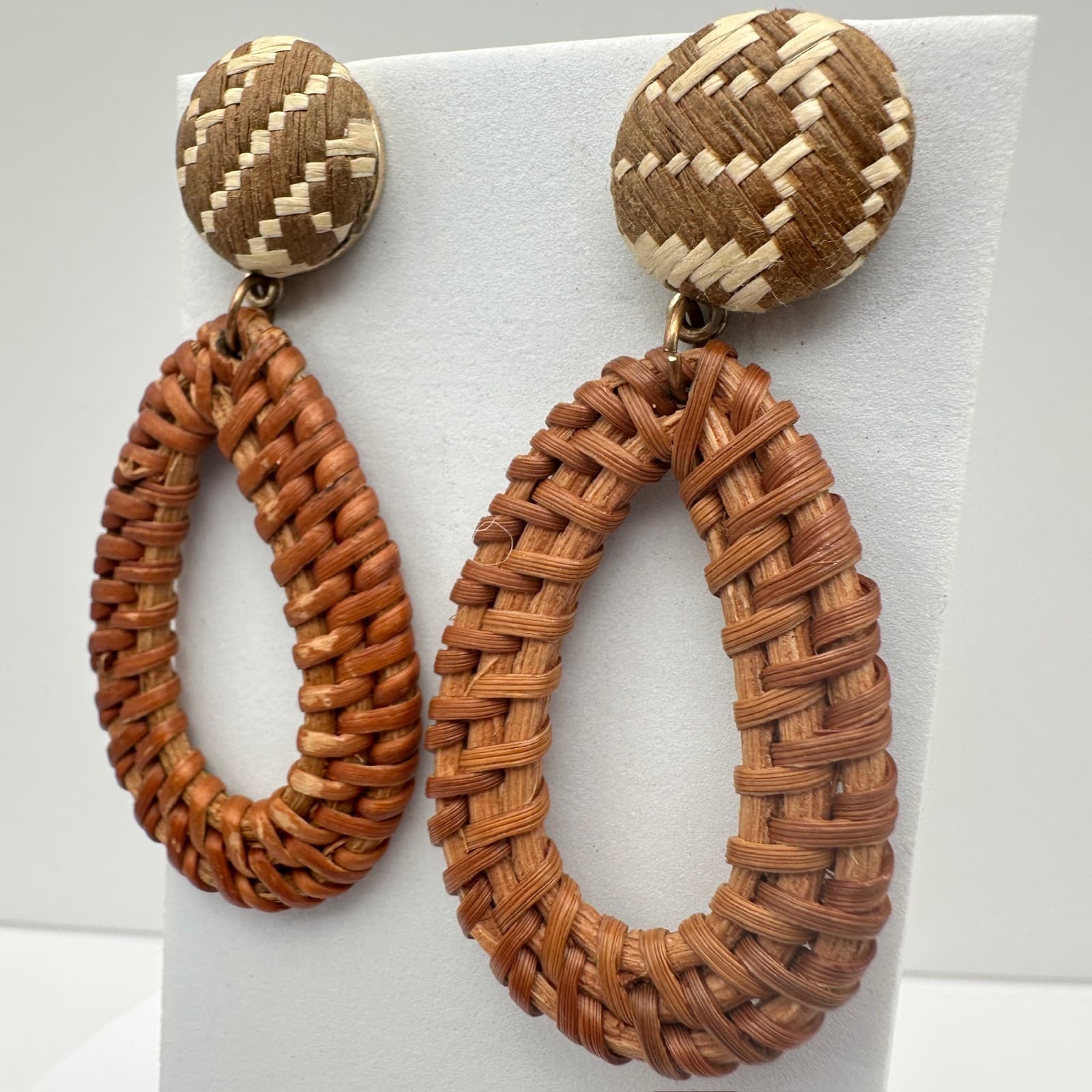 Vintage 90s Woven Rattan Teardrop Dangle Earrings Boho Straw Statement Jewelry - Thumbnail 3