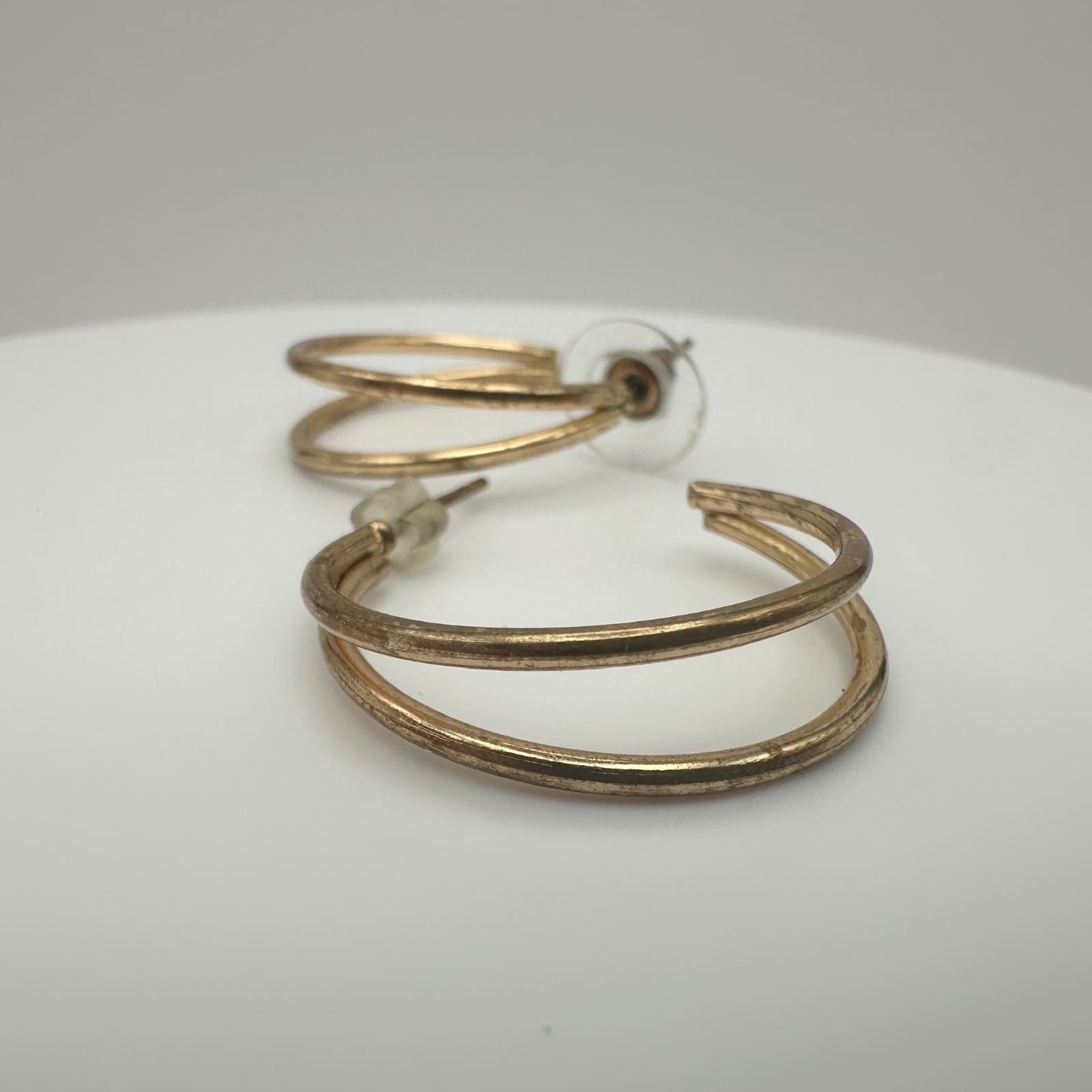 Vintage 90s Gold Tone Double Hoop Earrings – Stud Post Fashion Jewelry - Thumbnail 4