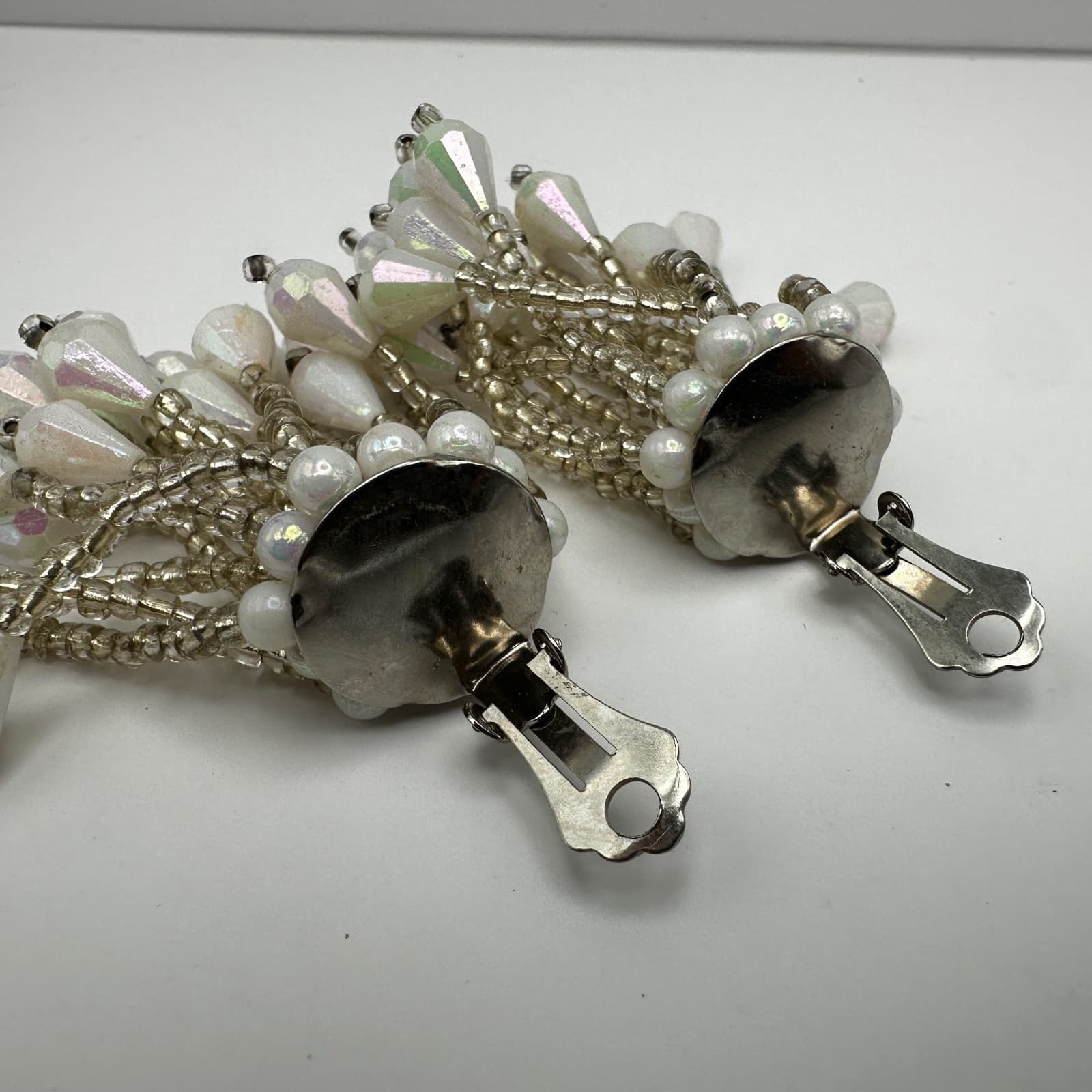 Vintage 80s shimmering white iridescent teardrop cluster clip-on earring Jewelry - Thumbnail 6