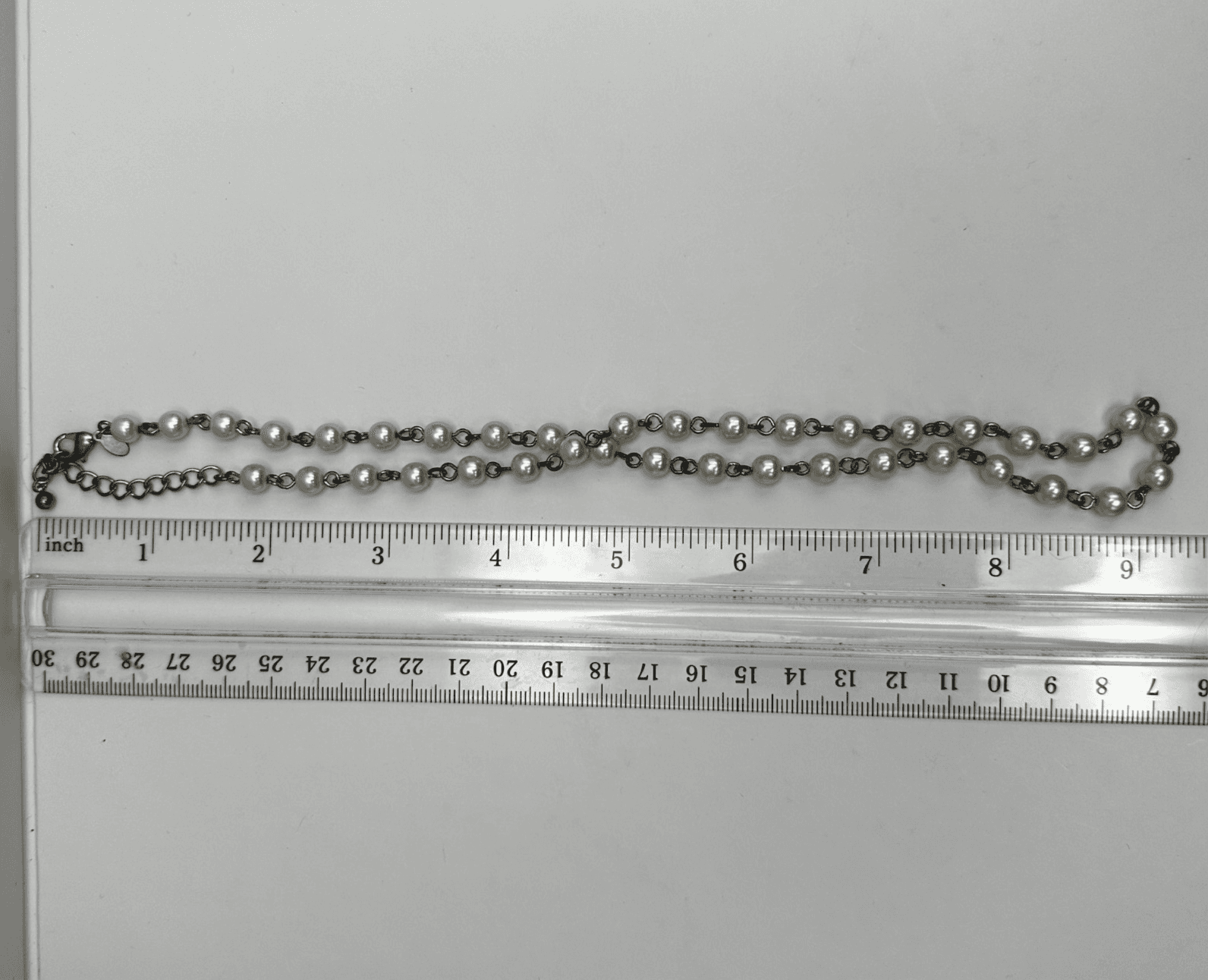 Vtg 80s Faux Pearl Plastic Bead Station Necklace Silver Tone Chain Chic Jewelry - Thumbnail 8