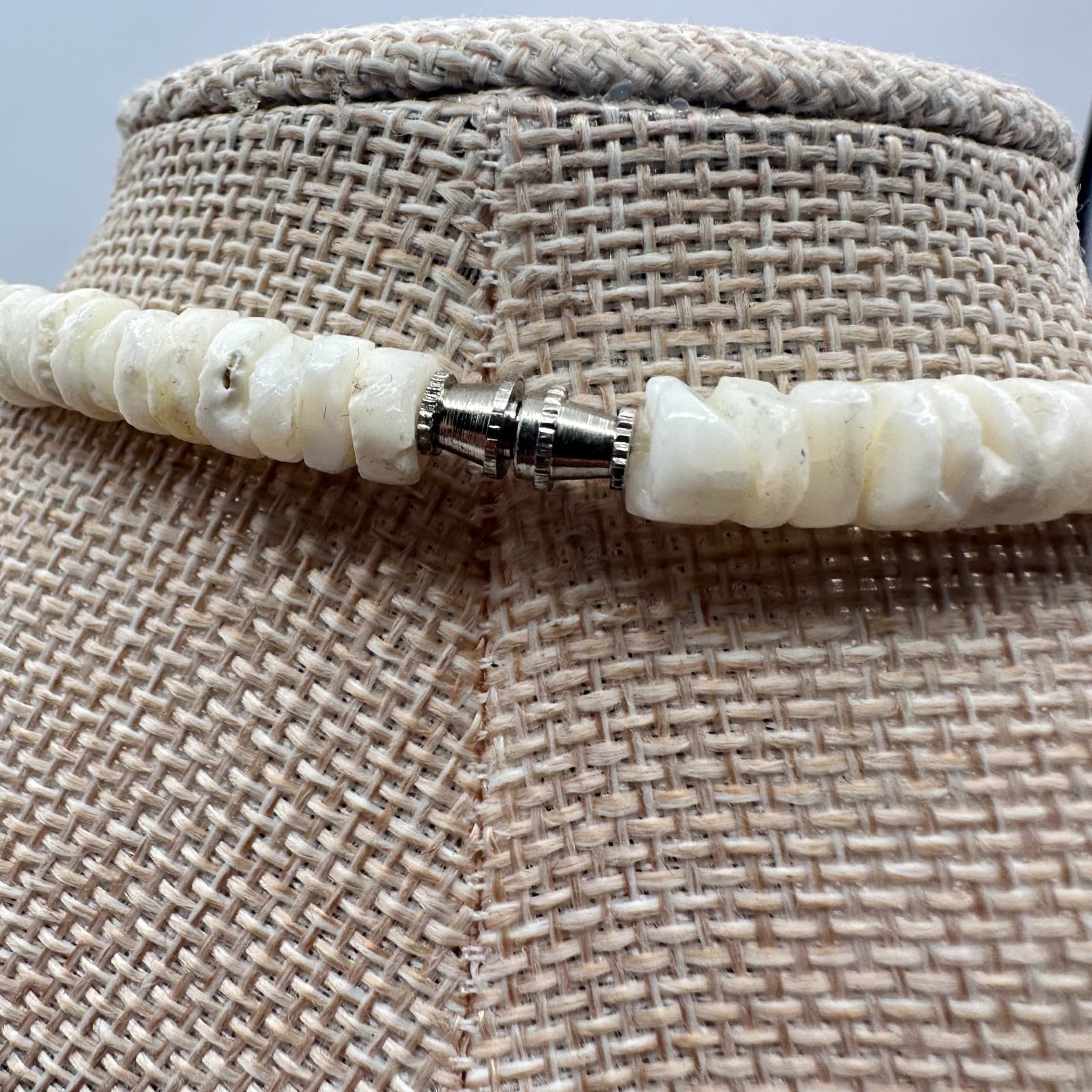 Vintage 90s White Blue Heishi Spiky Shell Beaded Necklace Silver Tone Jewelry - Thumbnail 6