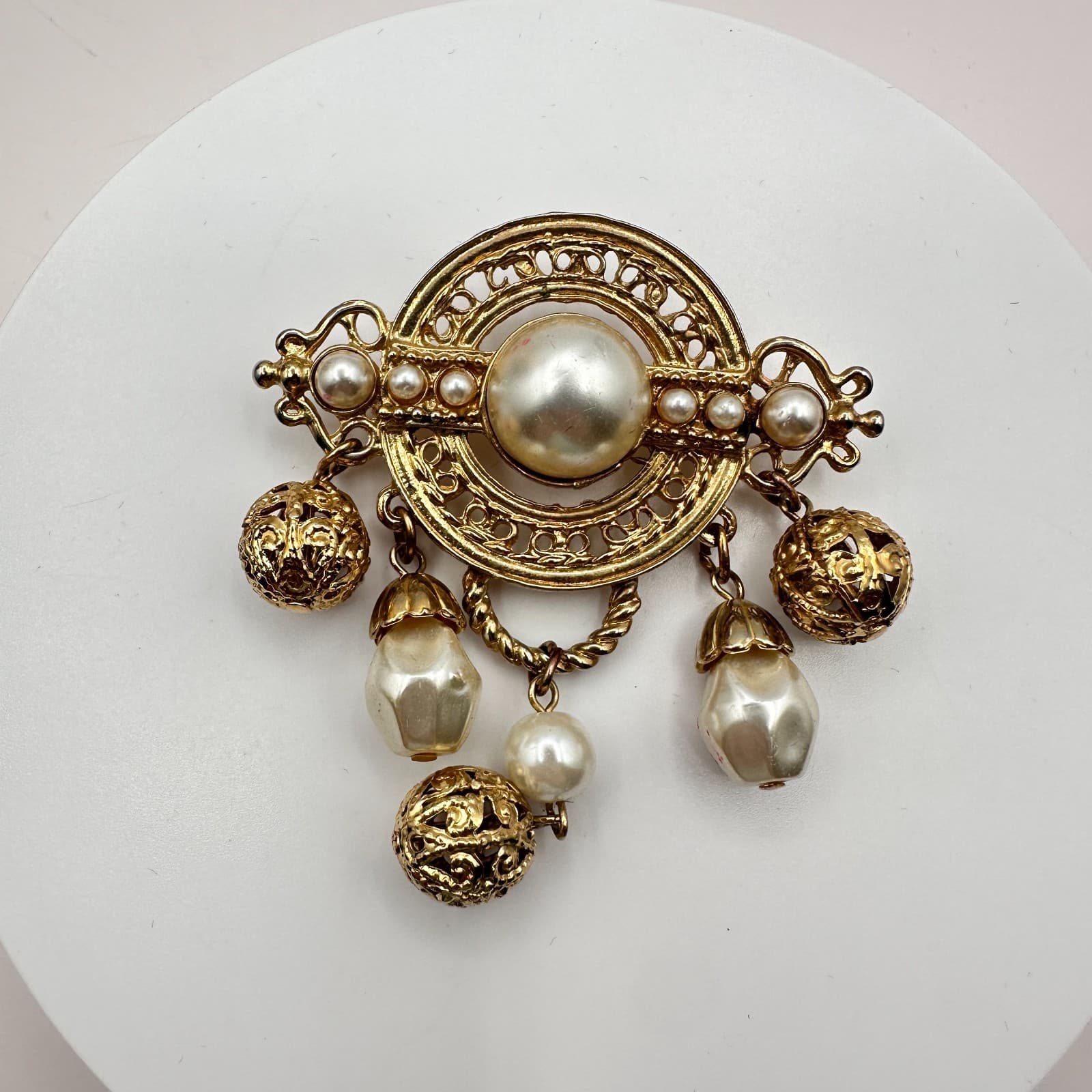 Vintage 80s Women Brooch Gold Tone White Beaded Jewelry - Thumbnail 3