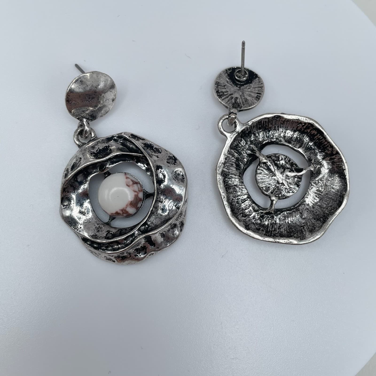 Vintage 90s White Stone Hammered Drop Earrings Silver Tone Women's Jewelry - Image 1