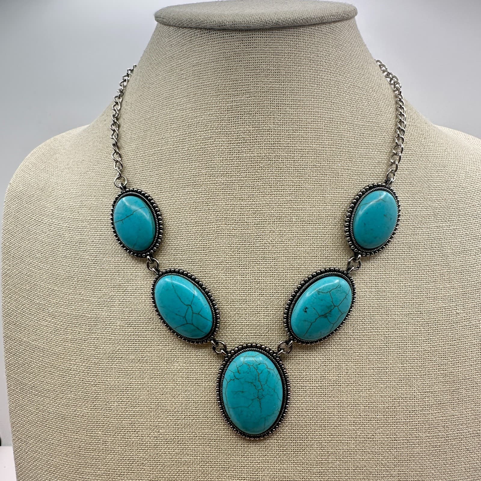 Vintage Y2K Silver Tone Oval Stone Statement Necklace Chain Jewelry - Thumbnail 2