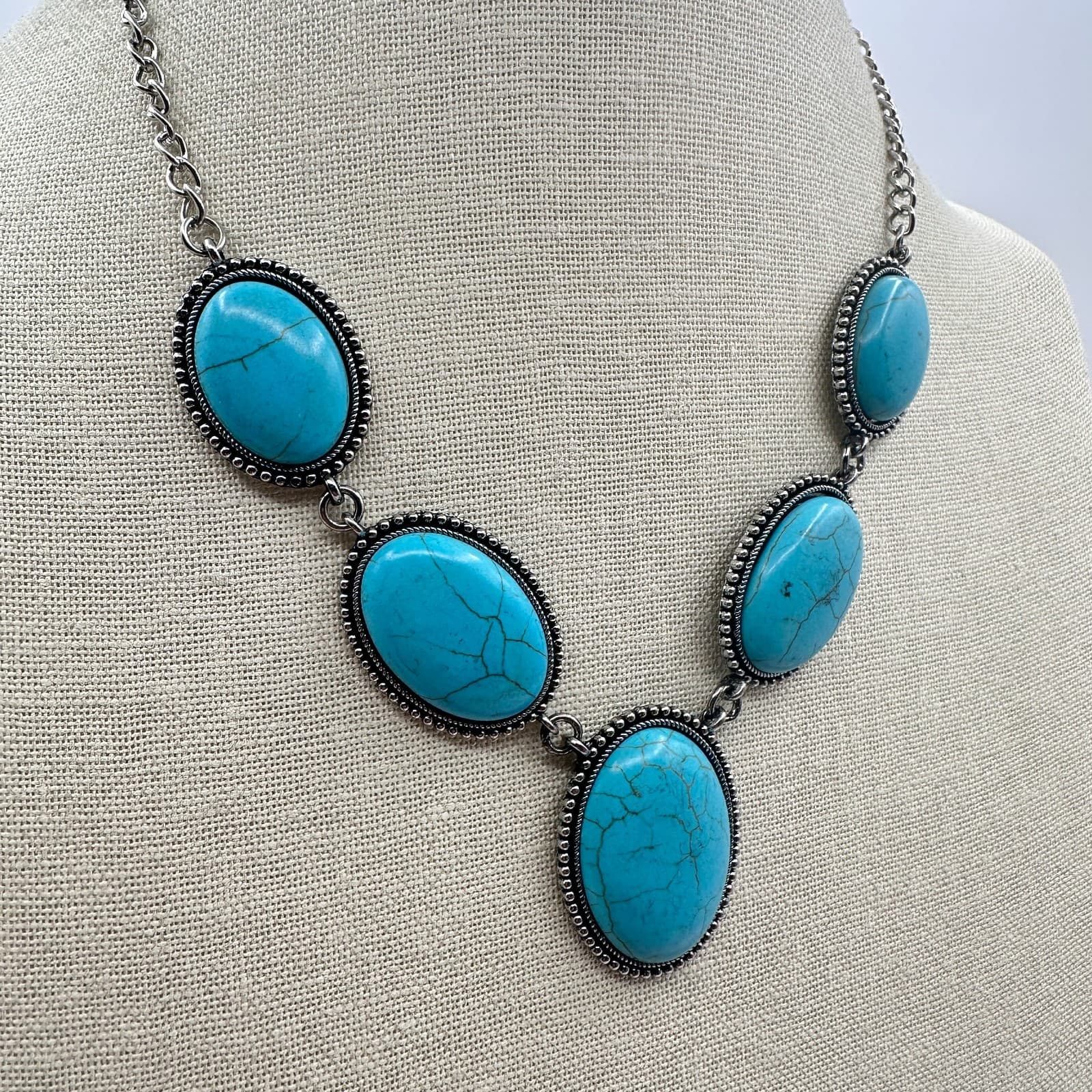 Vintage Y2K Silver Tone Oval Stone Statement Necklace Chain Jewelry - Thumbnail 3