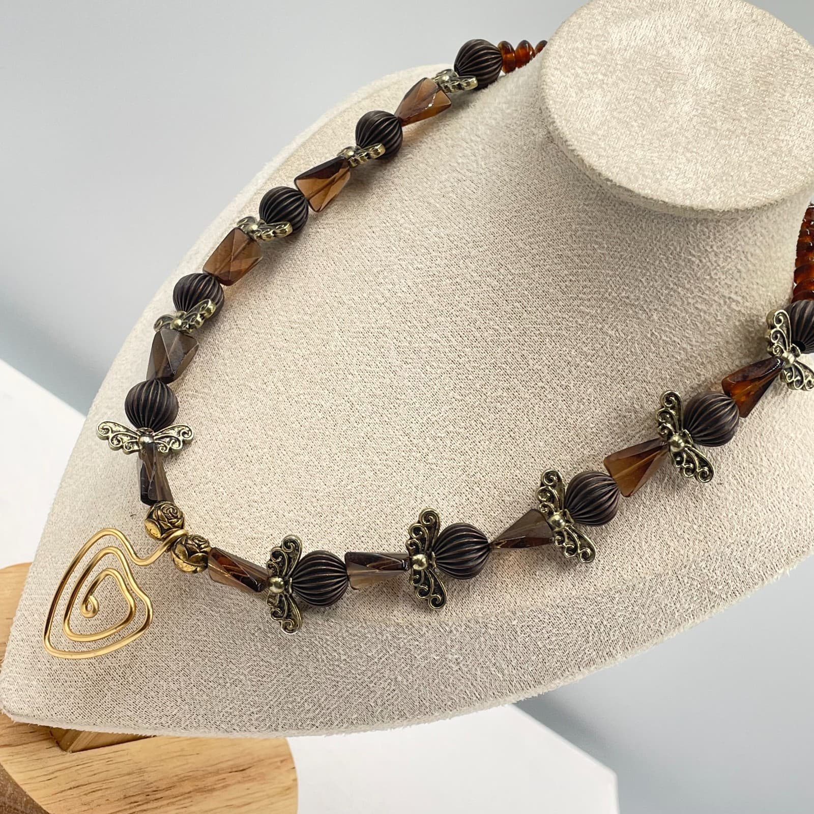 Artisan Gold-Tone Beaded Butterfly Spacers Spiral Heart Pendant Lobster Necklace - Thumbnail 6