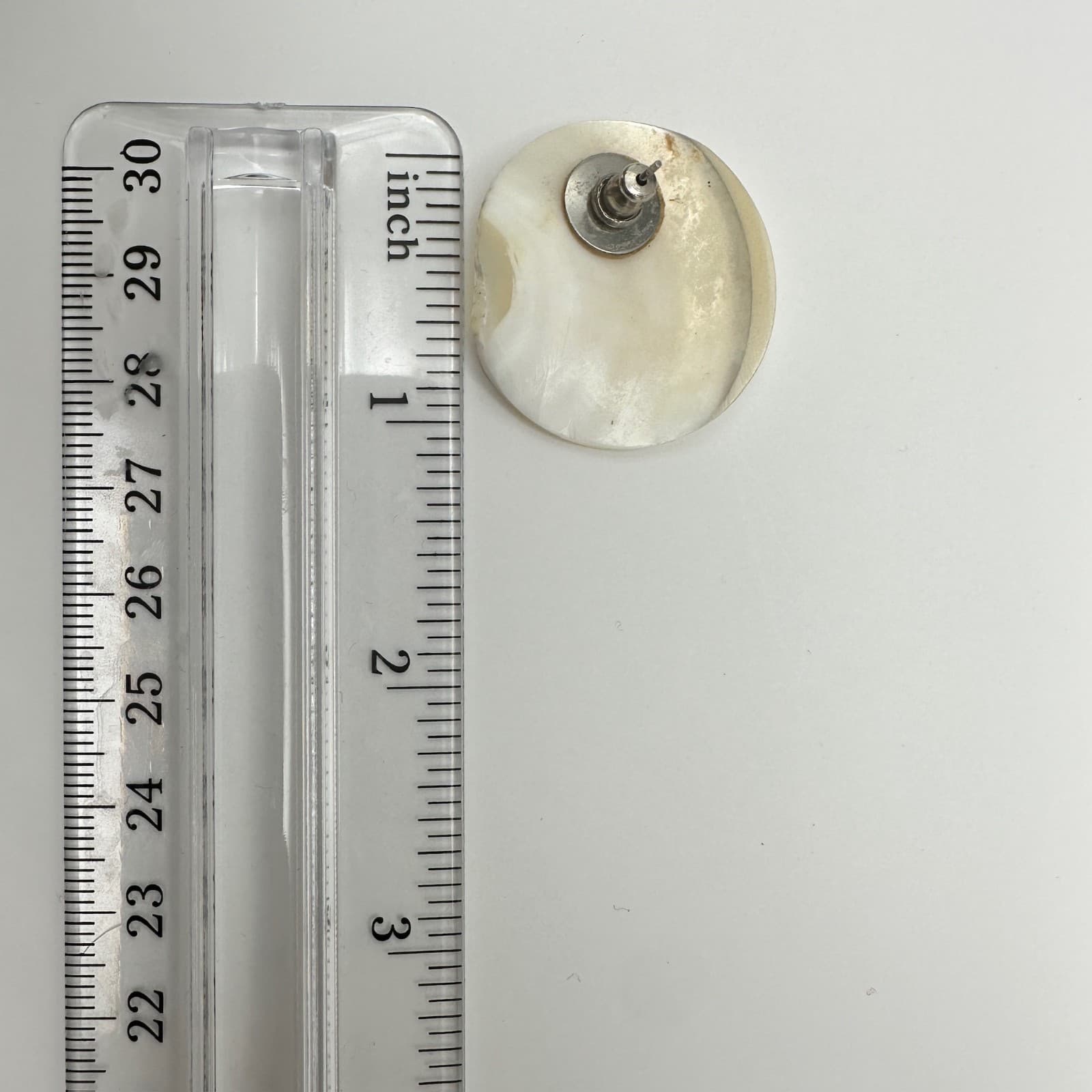 Vintage 90s Mother of Pearl Cream Stud Earrings Shell Carved Women's Jewelry - Thumbnail 8