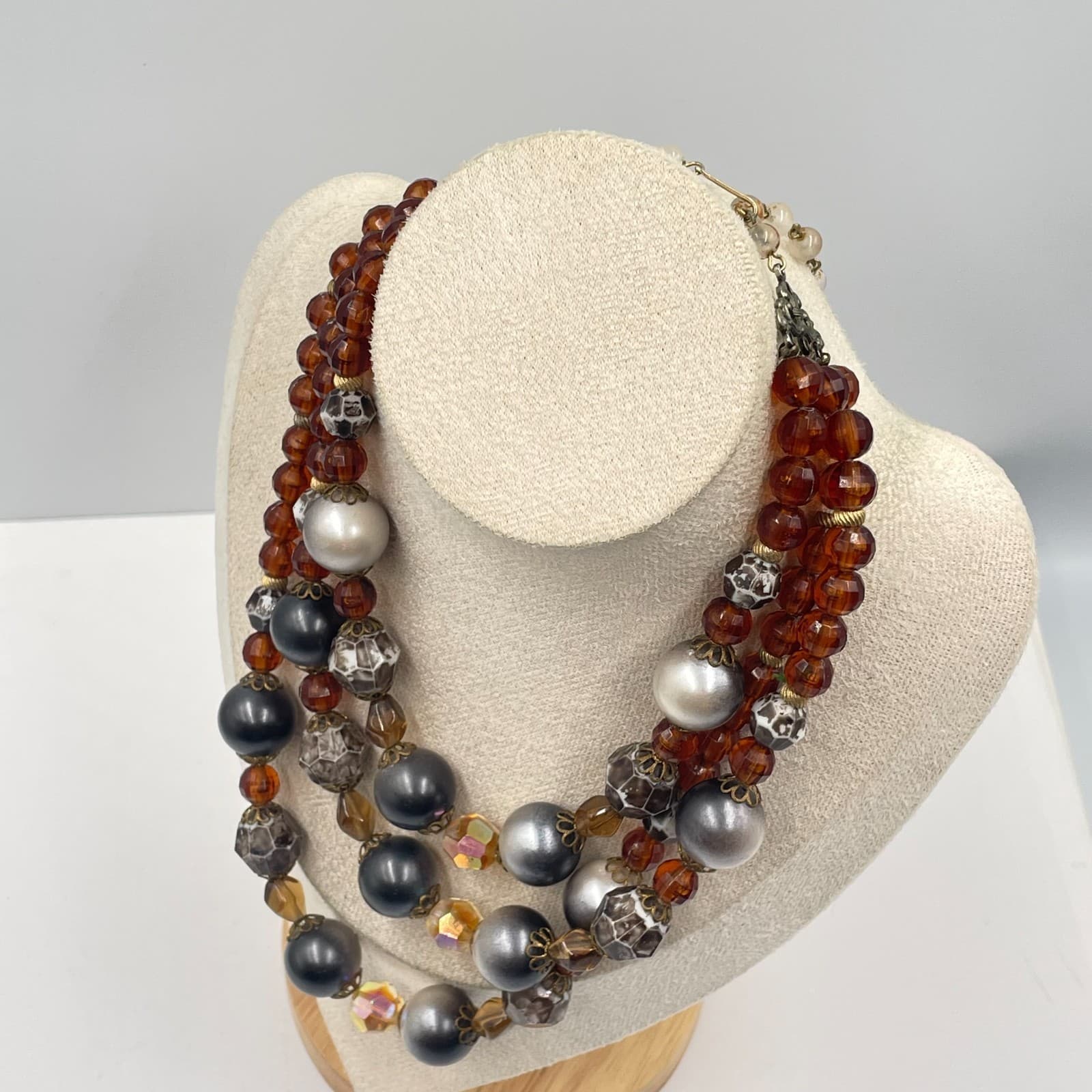 VTG Gold-Tone Amber-Color Faceted Bead Pearls Triple Strand Layered Bib Necklace - Thumbnail 5