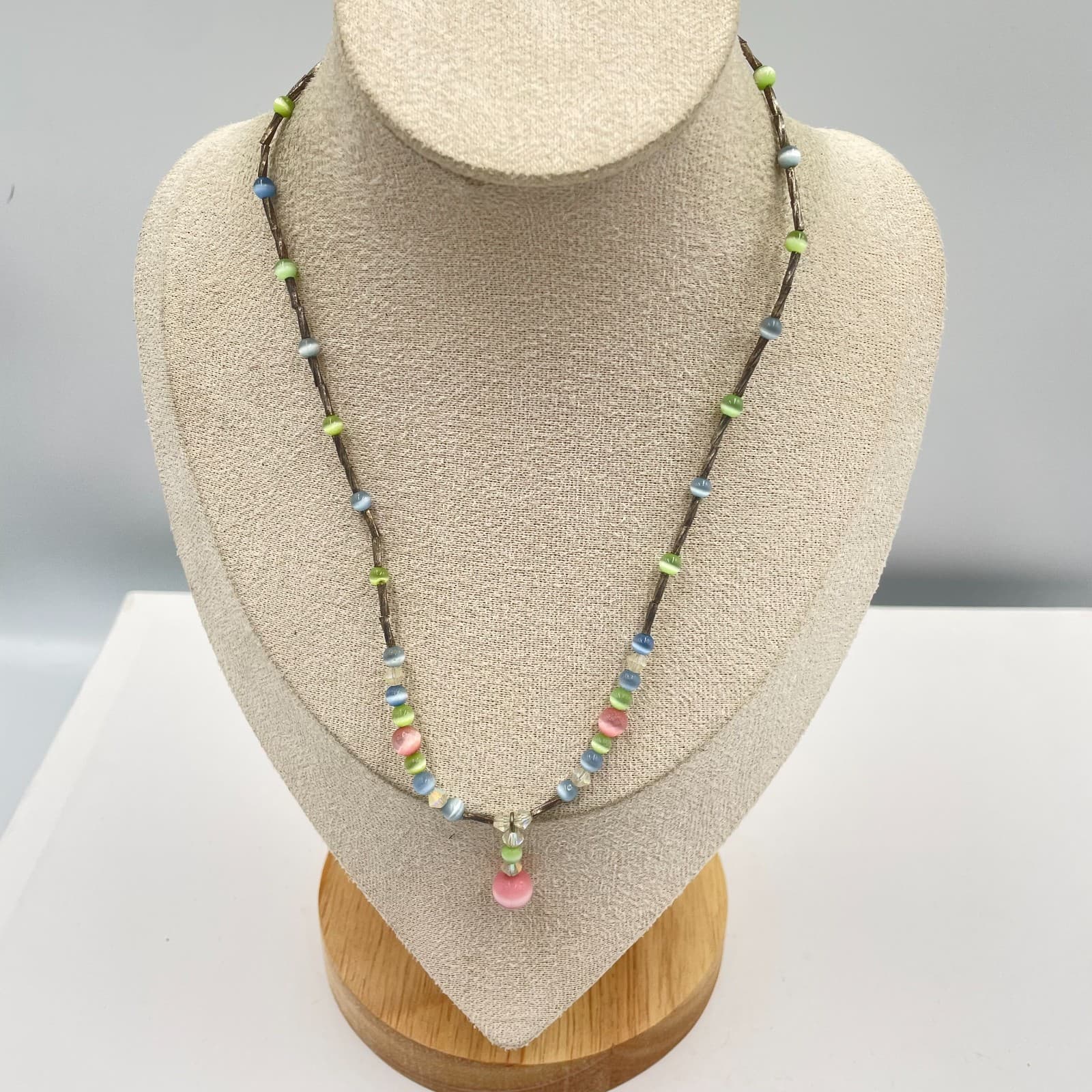 Y2K Pastel-Tone Faceted Bicone Crystals Cat's Eye Pendant Beads Station Necklace - Image 1