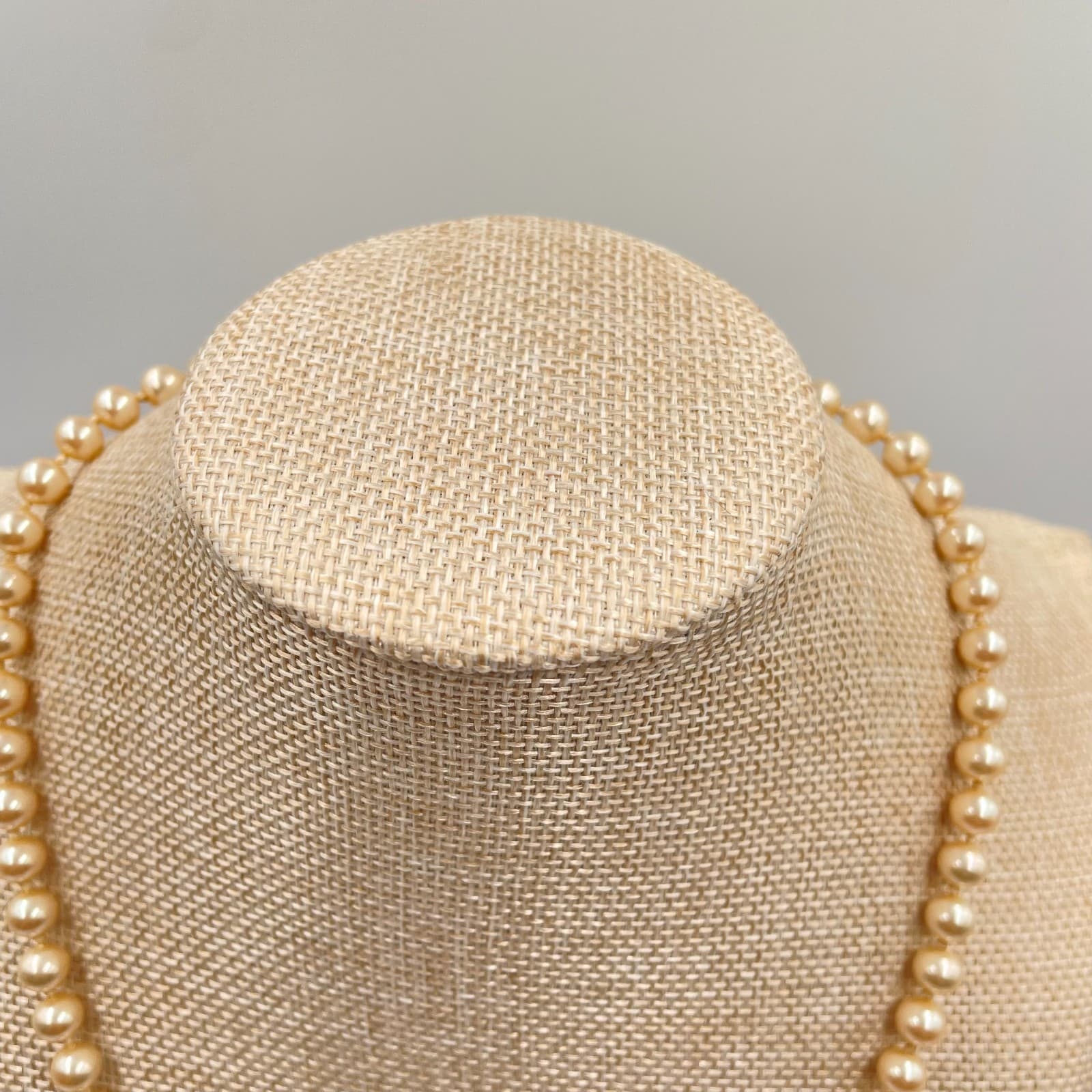 Vintage Gold-Tone Classic Filigree Detail Mother Of Pearl Beaded Collar Necklace - Thumbnail 2
