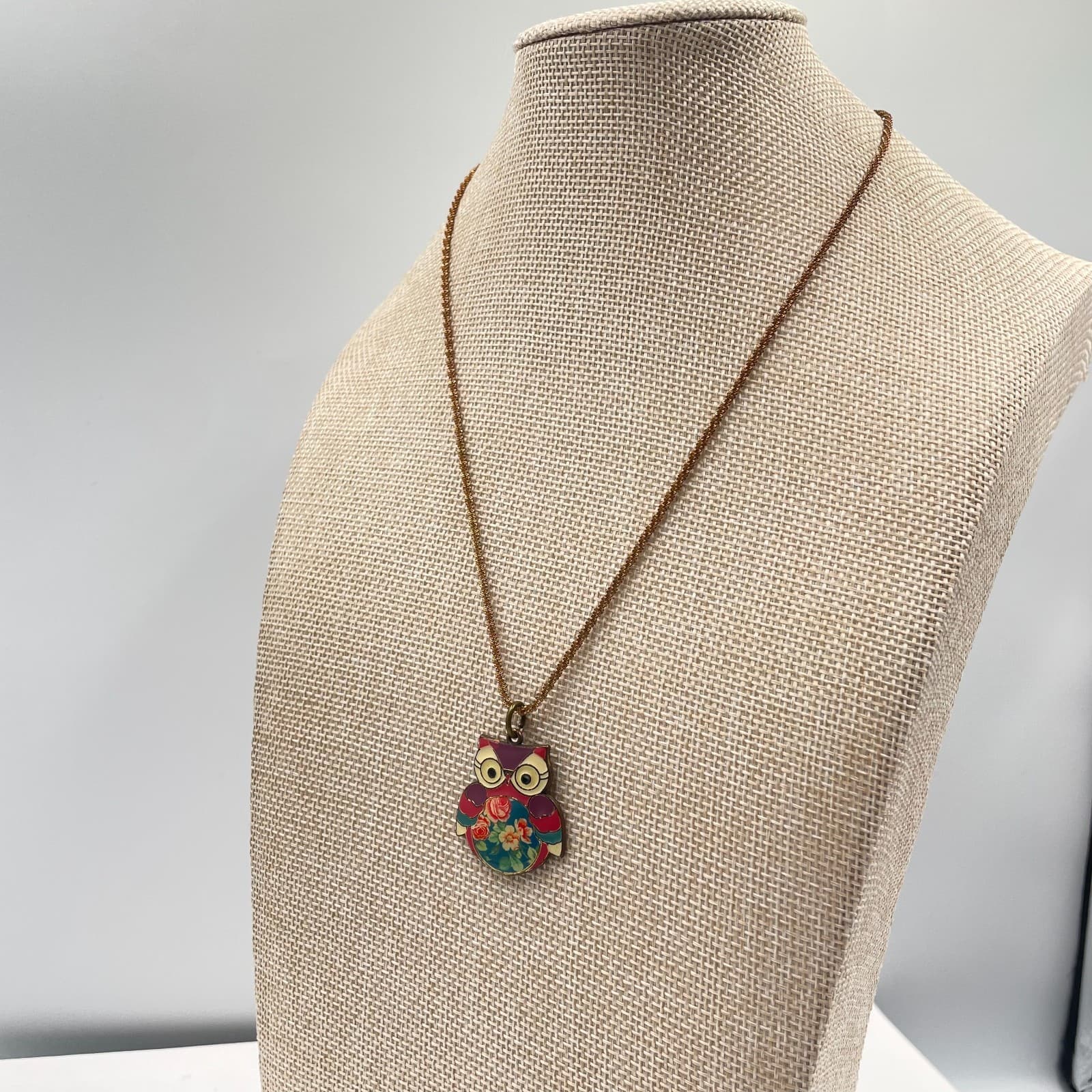 Afterthoughts Y2K Gold-Tone Multicolor Floral Enamel Coated Owl Pendant Necklace - Thumbnail 5