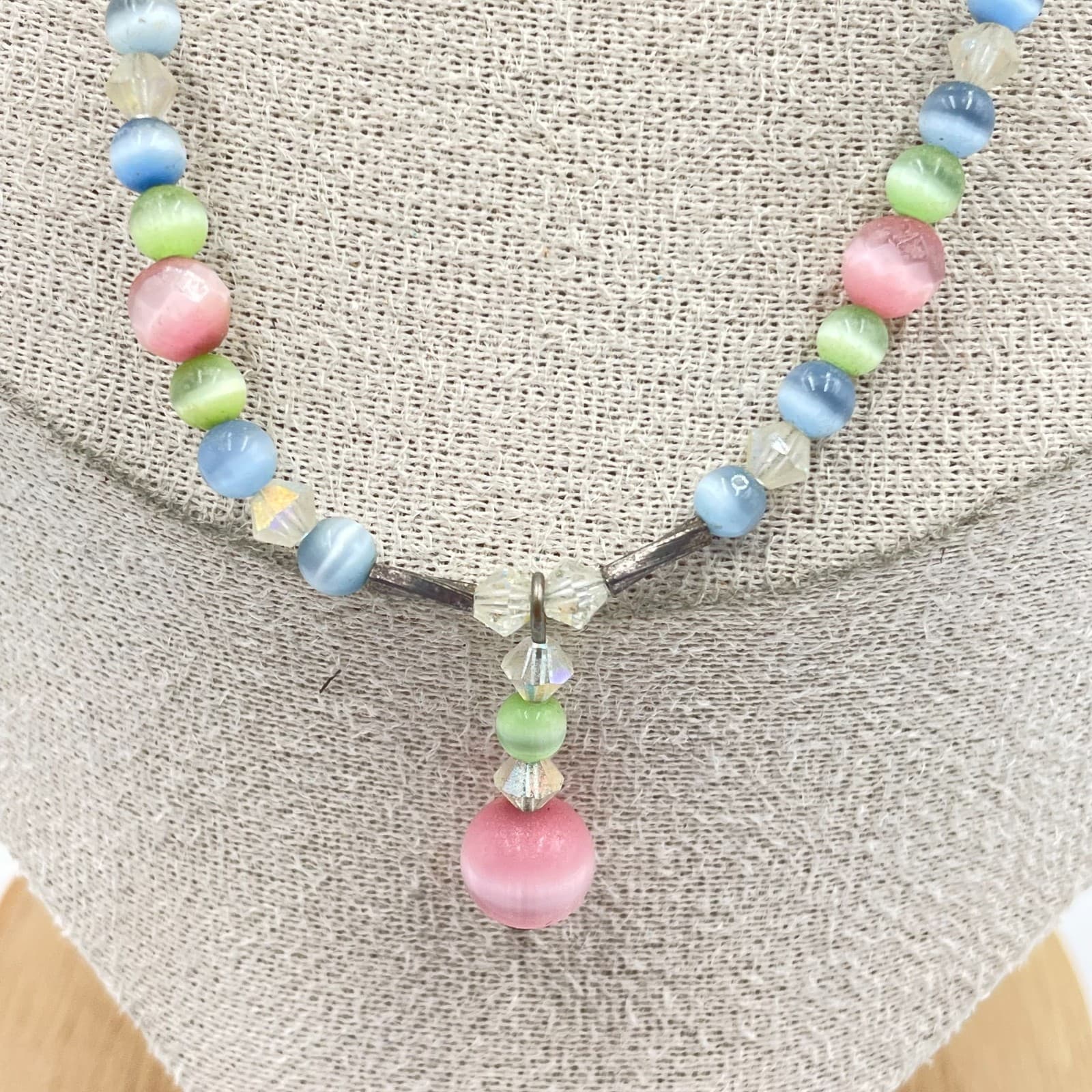 Y2K Pastel-Tone Faceted Bicone Crystals Cat's Eye Pendant Beads Station Necklace - Thumbnail 3