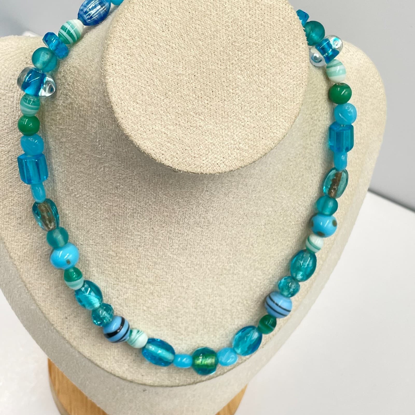 Vintage Handcrafted Eclectic Vibrant Blue Lampwork Glass Beaded Lobster Necklace - Thumbnail 4