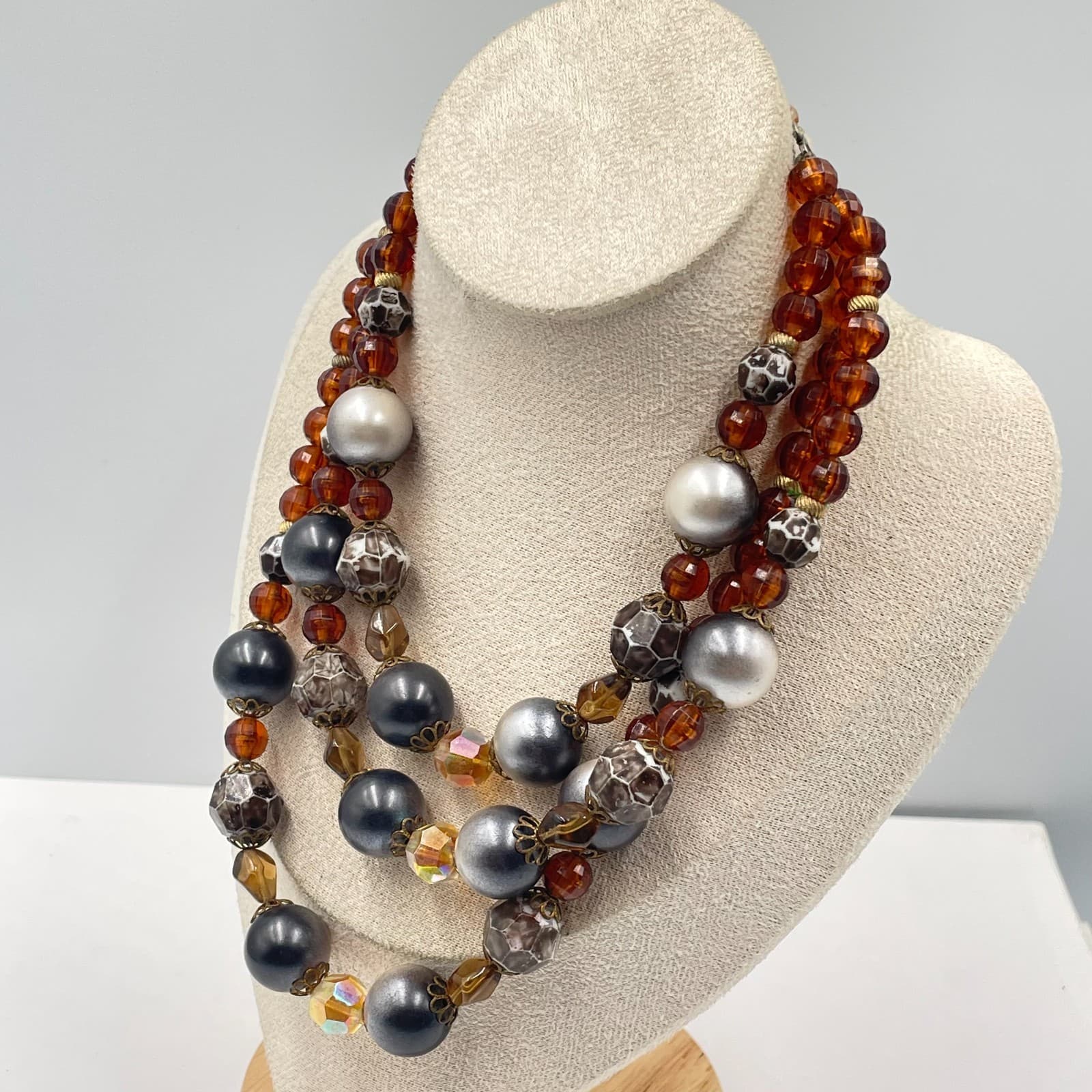 VTG Gold-Tone Amber-Color Faceted Bead Pearls Triple Strand Layered Bib Necklace - Thumbnail 4