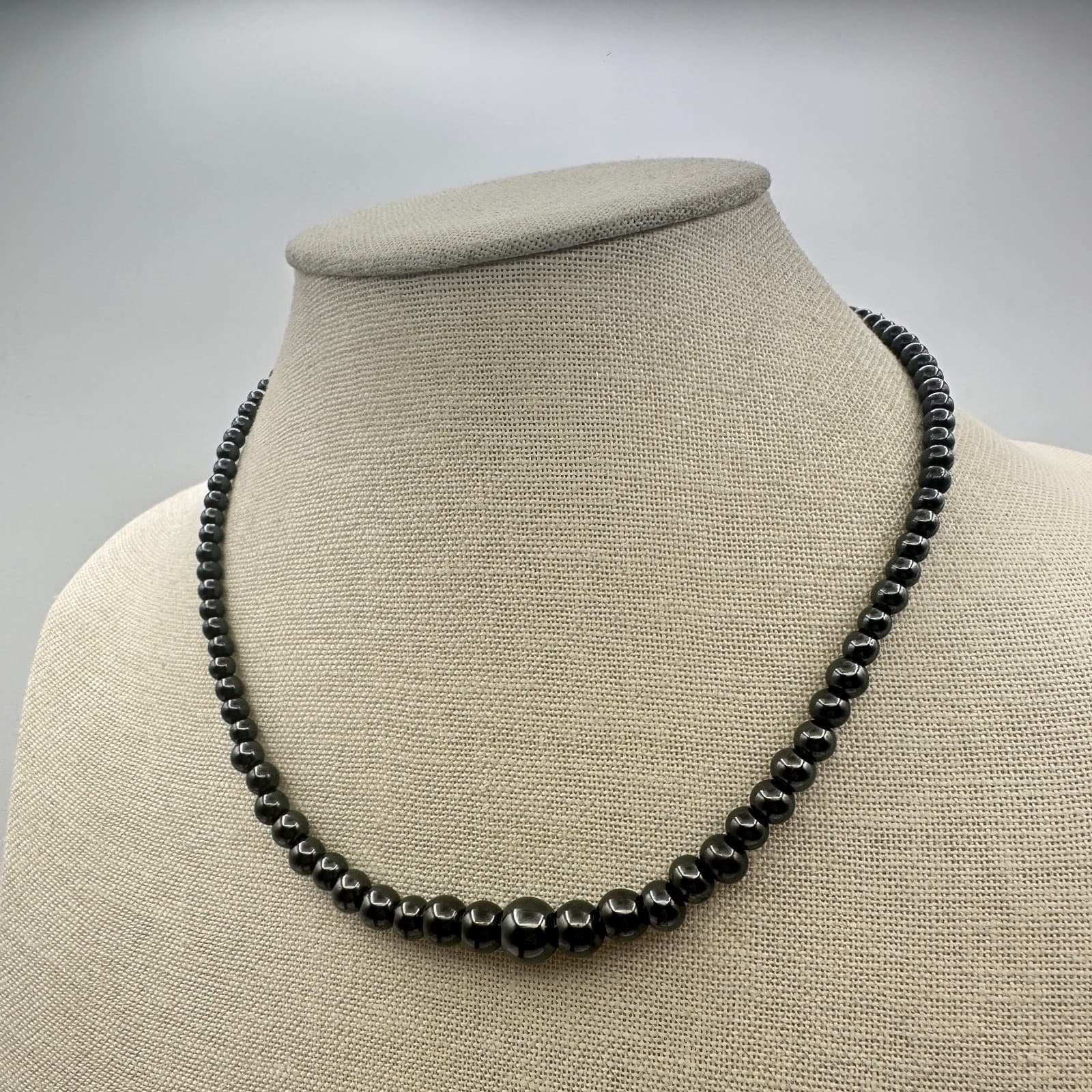 Vintage Y2K Black Beaded Necklace Minimalist Women's Classic Fashion Jewelry - Thumbnail 5