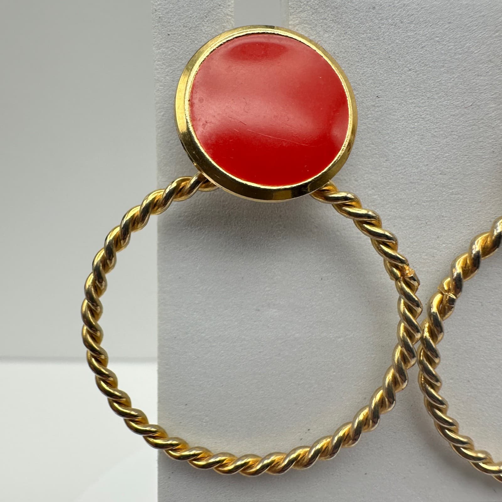 Vintage 80s Gold Tone Red Enamel Twisted Rope Dangle Drop Hoop Earrings Jewelry - Thumbnail 4