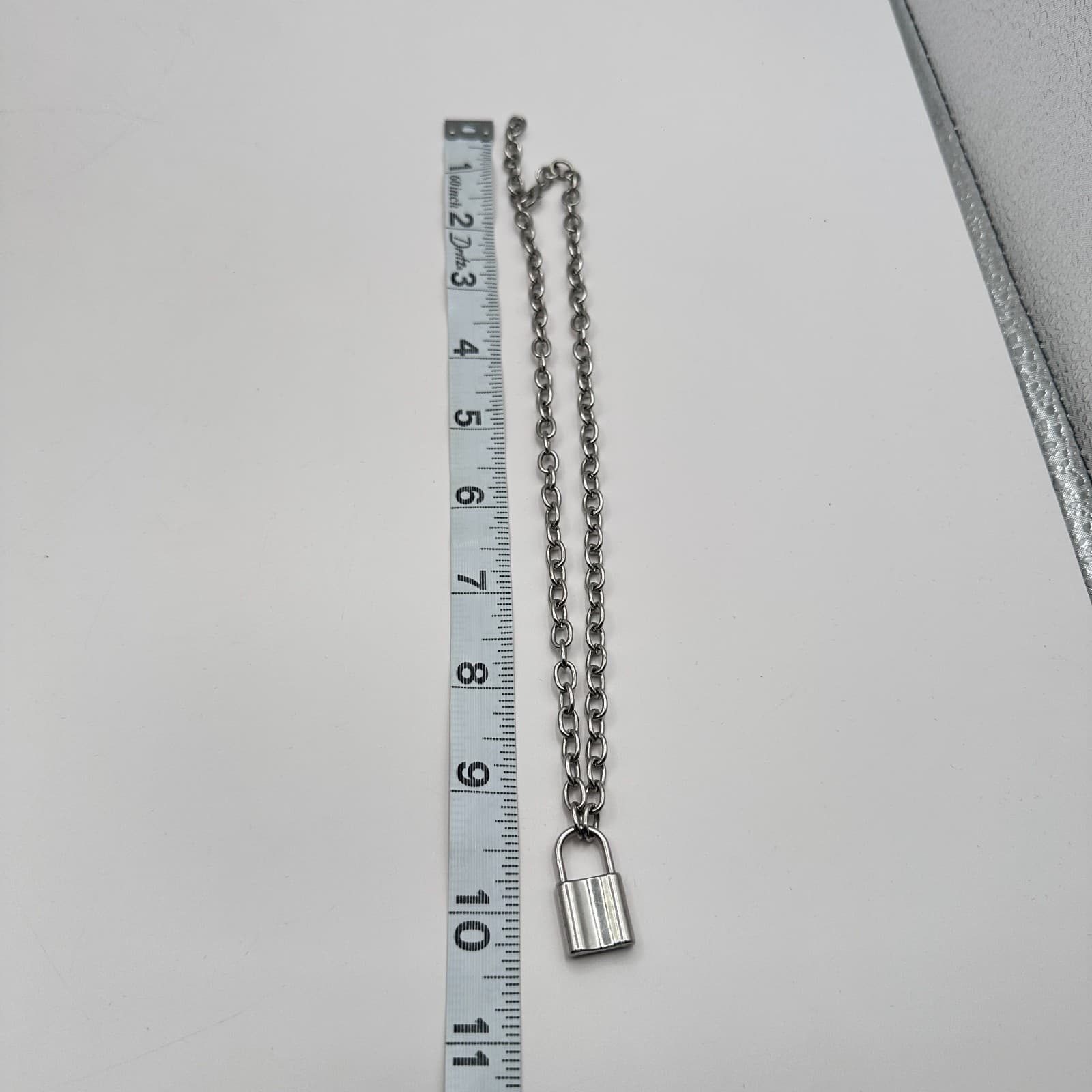 Vintage Y2K Silver Tone Link Chain Padlock Pendant Necklace Classic Jewelry - Thumbnail 7