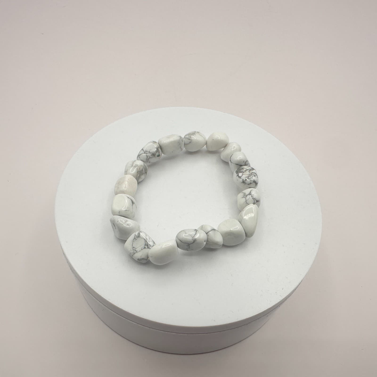 Vintage Y2K White Howlite Tumbled Stone Stretch Bracelet Women's Classic Jewelry - Thumbnail 5