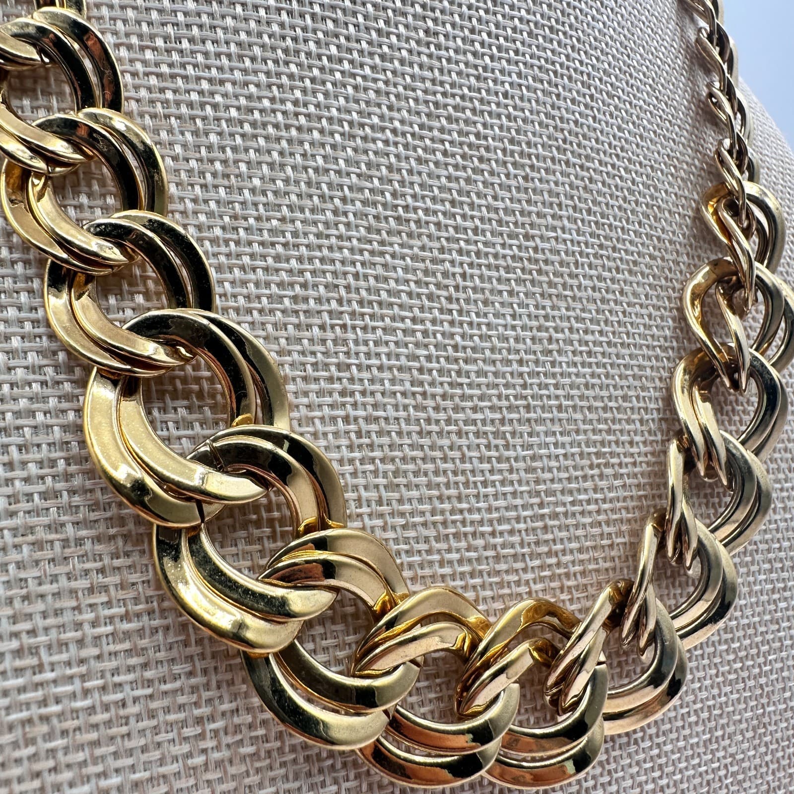 Vintage 90s Gold Tone Chunky Double Link Chain Statement Necklace Jewelry - Thumbnail 3
