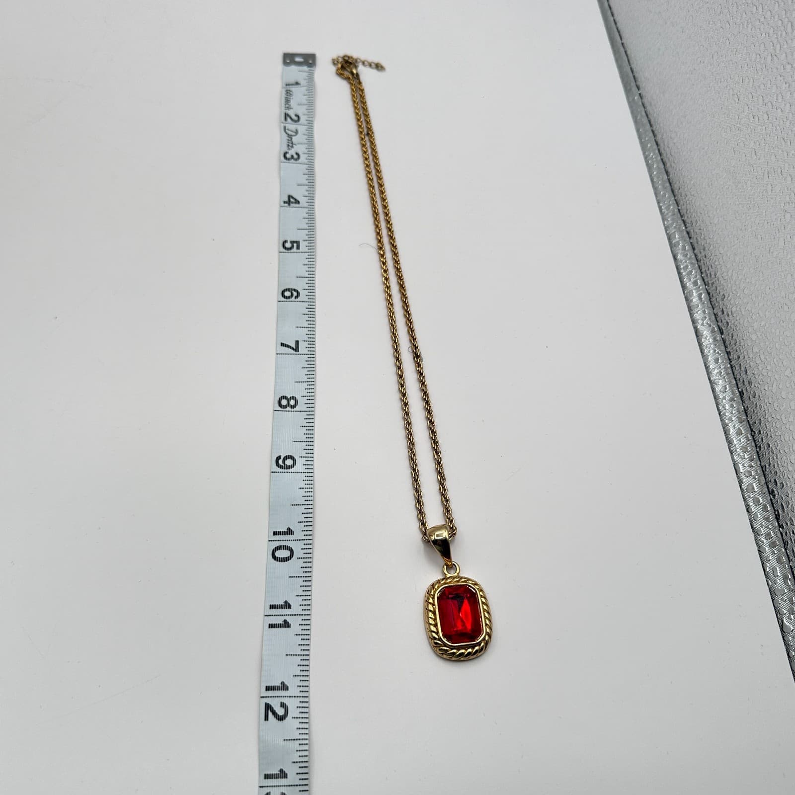 Vintage 90s Rope Chain Red Glass Emerald Cut Pendant Necklace Gold Tone Jewelry - Thumbnail 8
