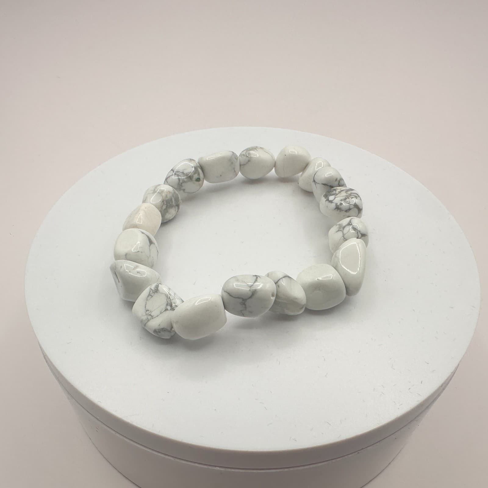 Vintage Y2K White Howlite Tumbled Stone Stretch Bracelet Women's Classic Jewelry - Thumbnail 4